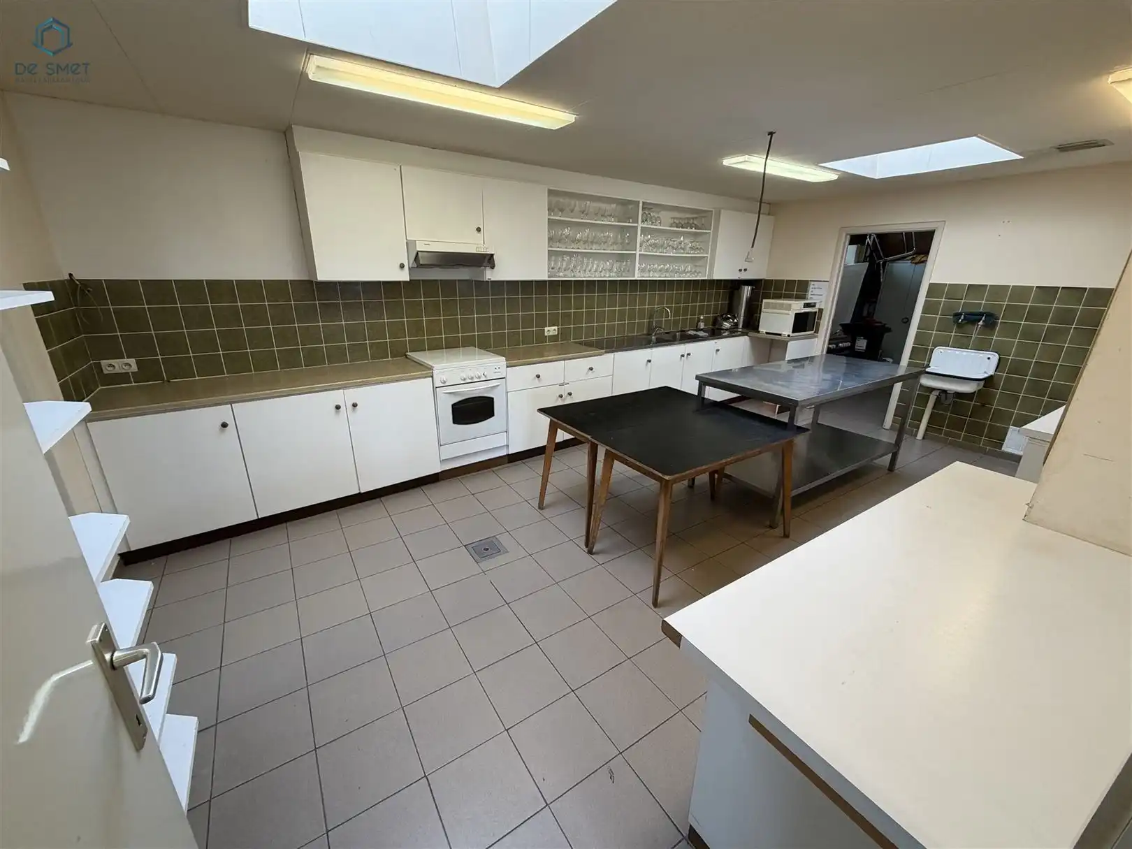 Te koop: Multifunctioneel gebouw voor culturele, recreatieve of sportieve activiteiten in Sint-Maria-Lierde (deelgemeente van Lierde) foto 8