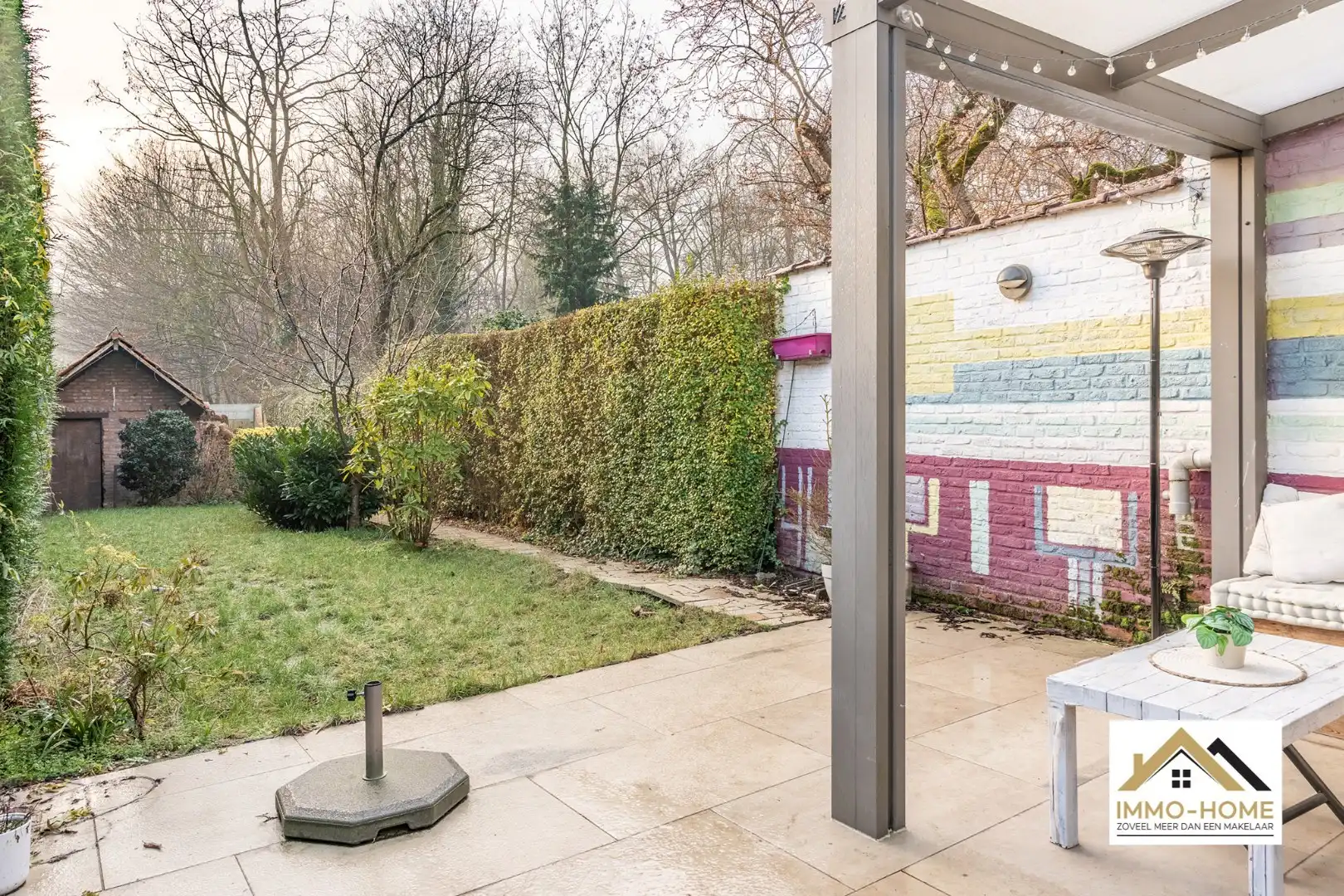 Lichtrijke halfopen bebouwing op toplocatie foto 12