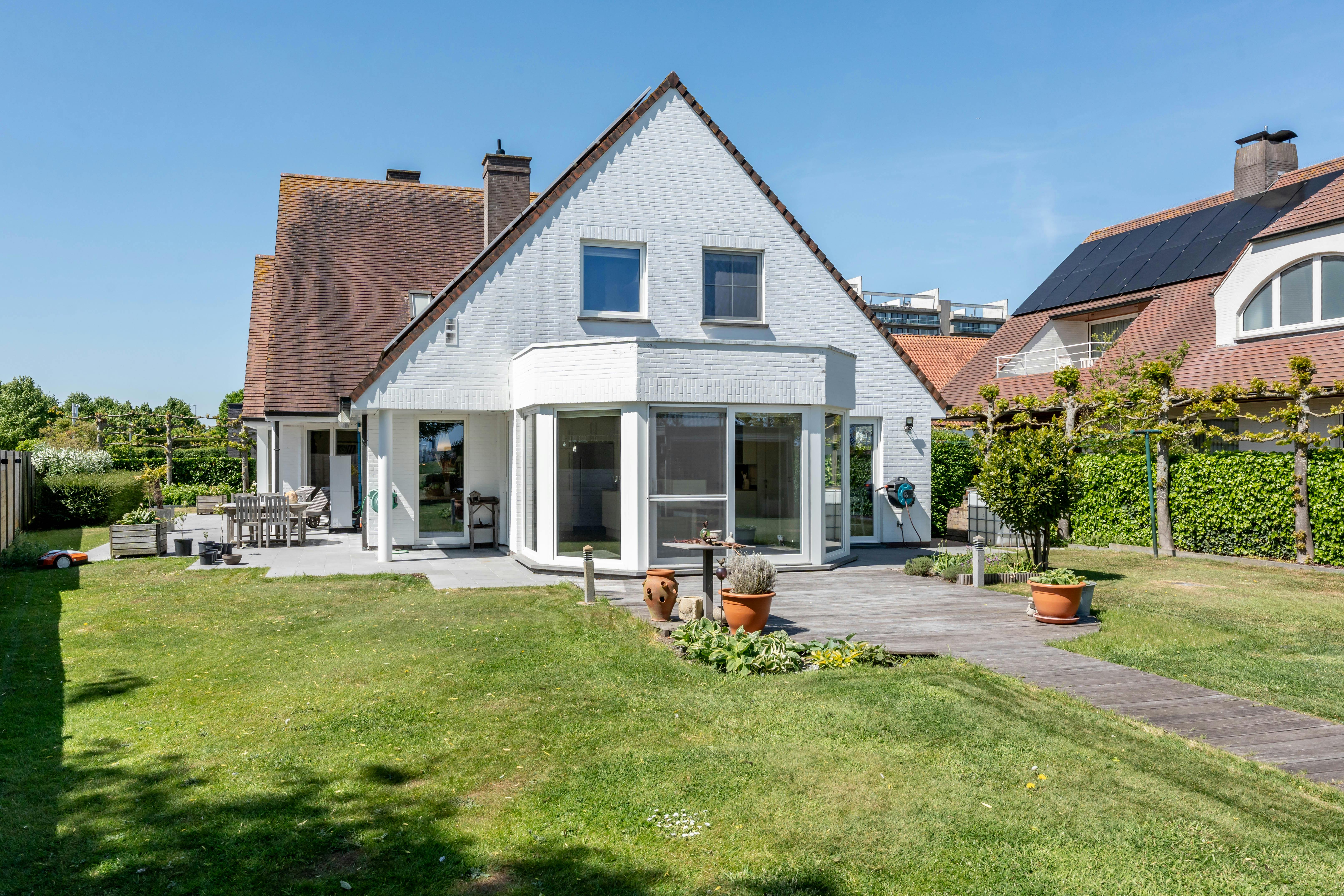 Unieke villa met prachtige zichten te koop in Knokke-Heist foto {{pictureIndex}}