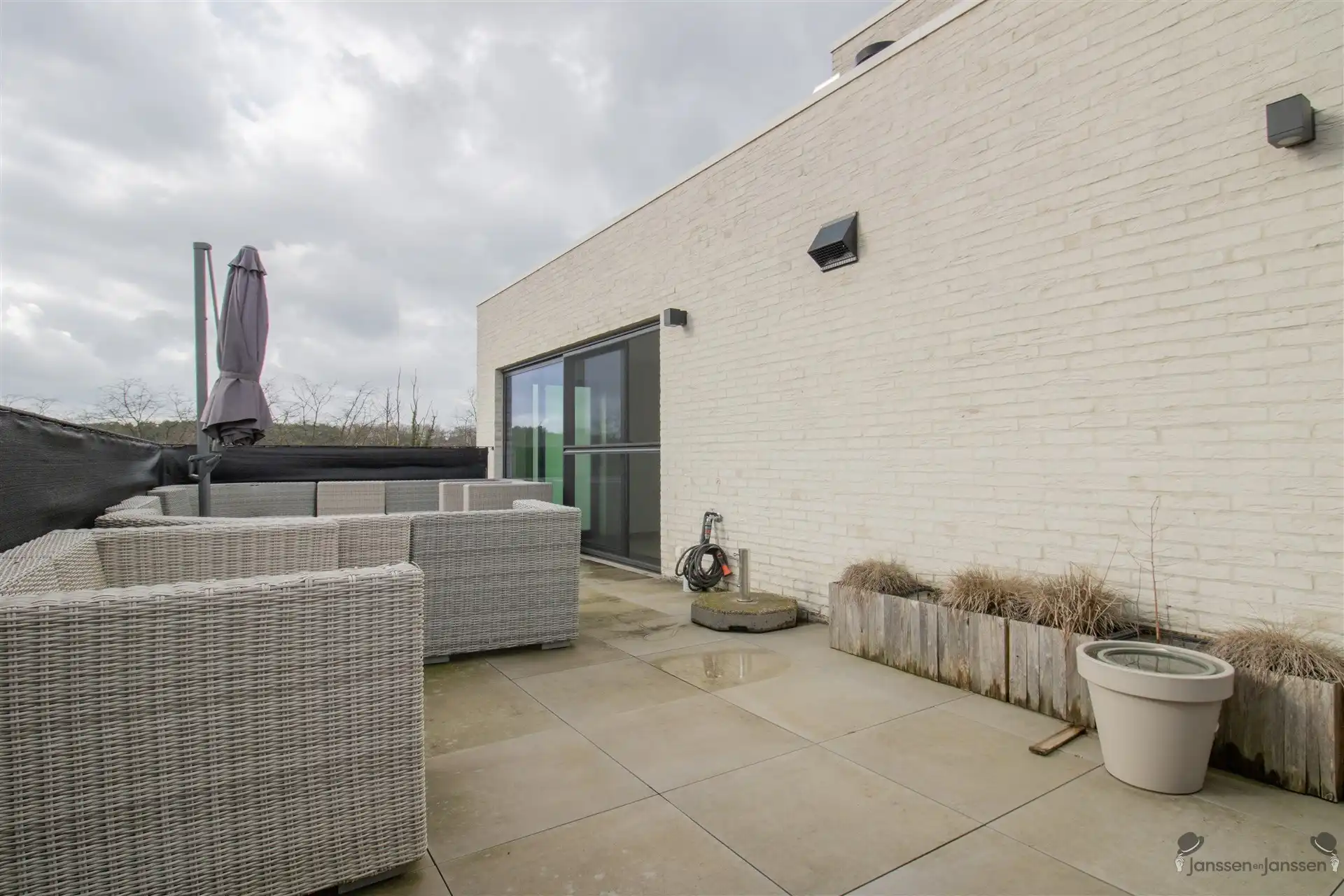 Appartement van 123 m² met 2 slaapkamers, 2 staanplaatsen en ruim terras van 38 m² foto 13