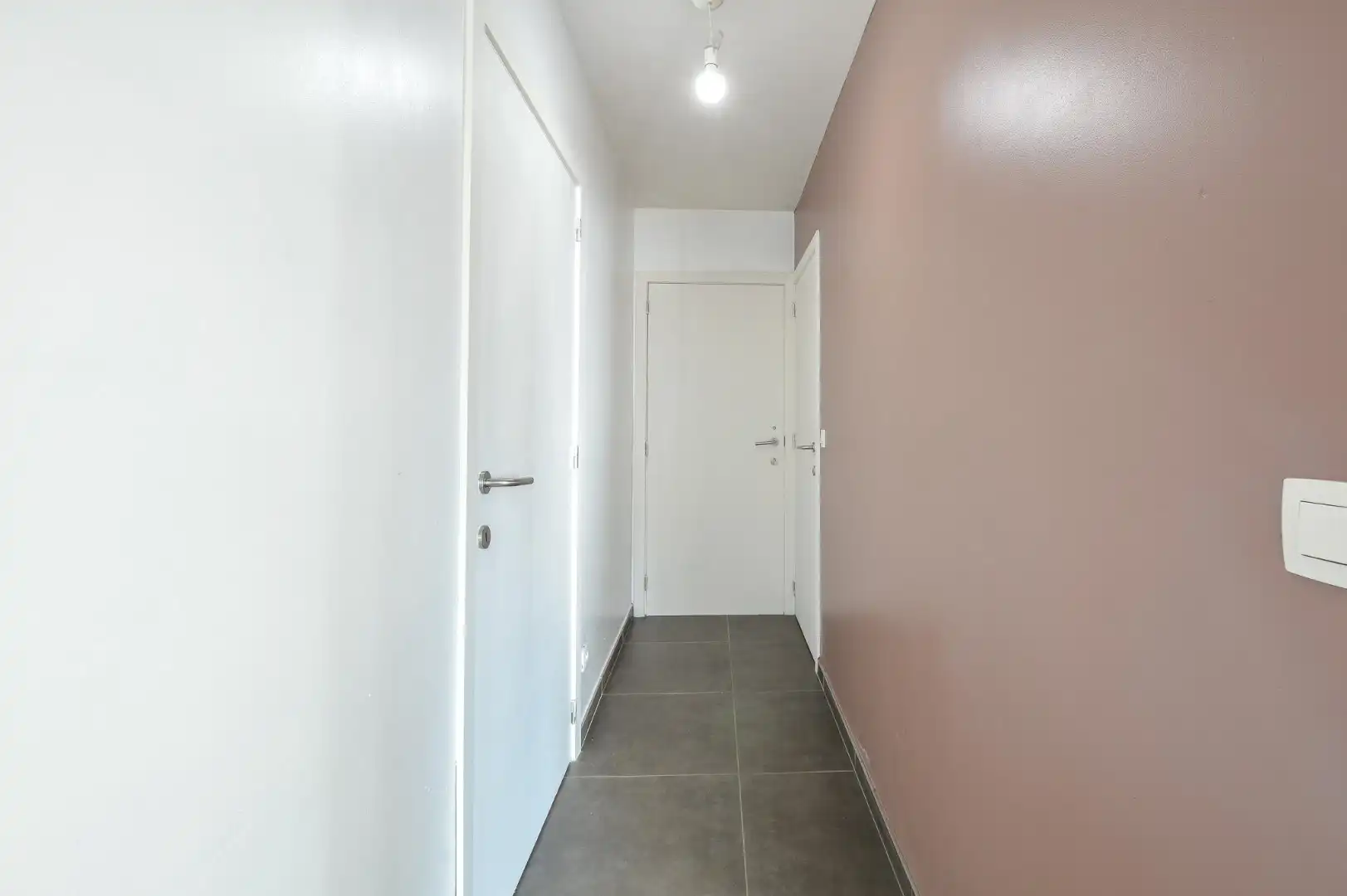 Gelijkvloers appartement met 1 slaapkamer in het hartje van Oudenburg foto 2