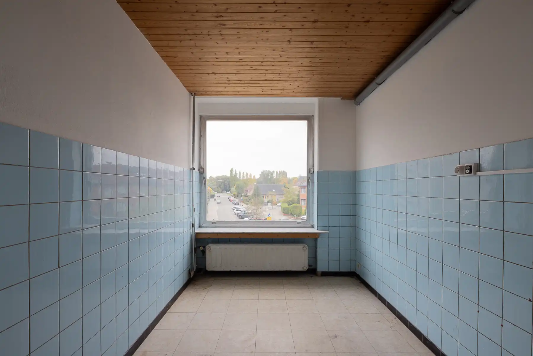 Te renoveren appartement met twee slaapkamers foto 6