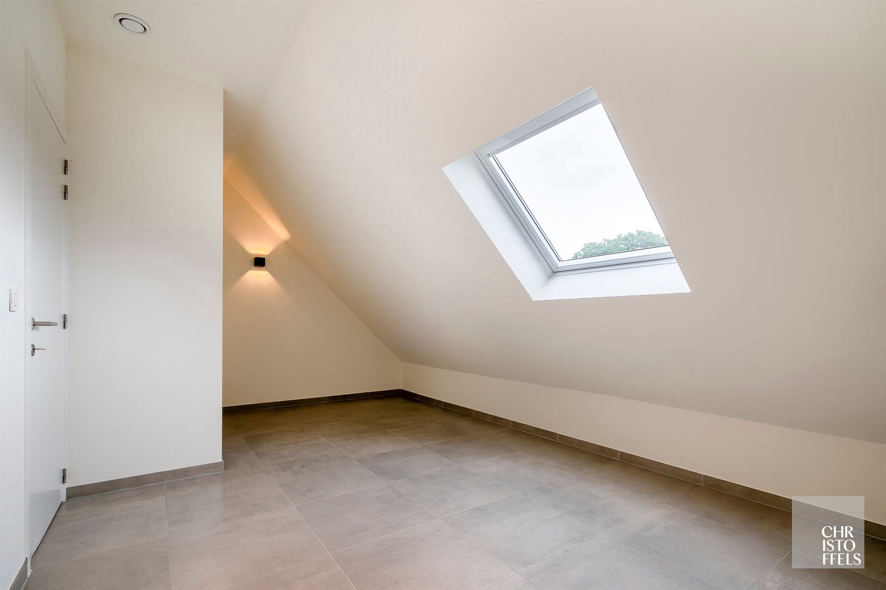 TE HUUR - Luxueus nieuwbouwappartement (101 m²) met ruim terras in Lanaken!  foto 6