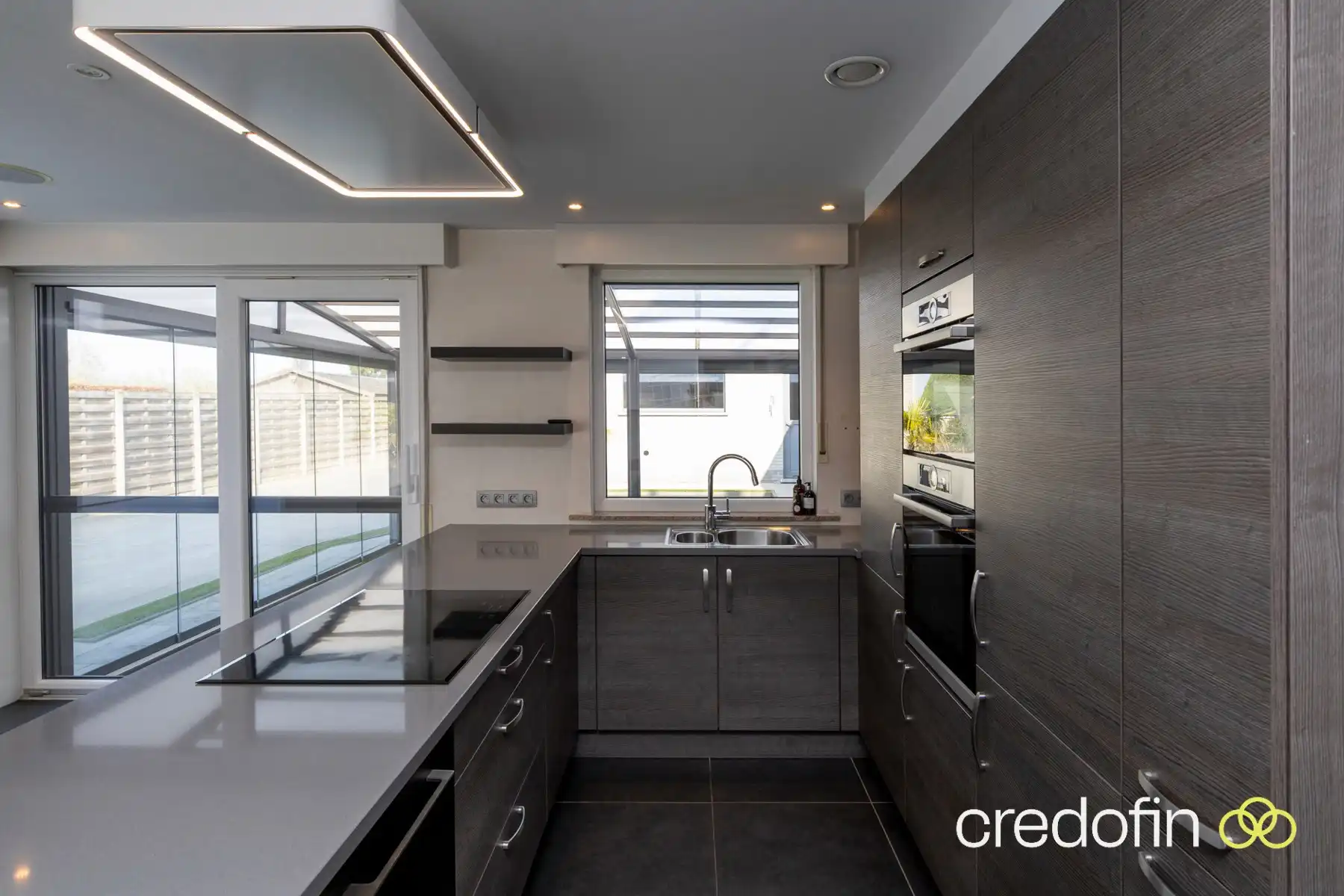 Ruime halfopen bebouwing met grote tuin en zwembad in rustige straat te Lievegem (Waarschoot) foto 8