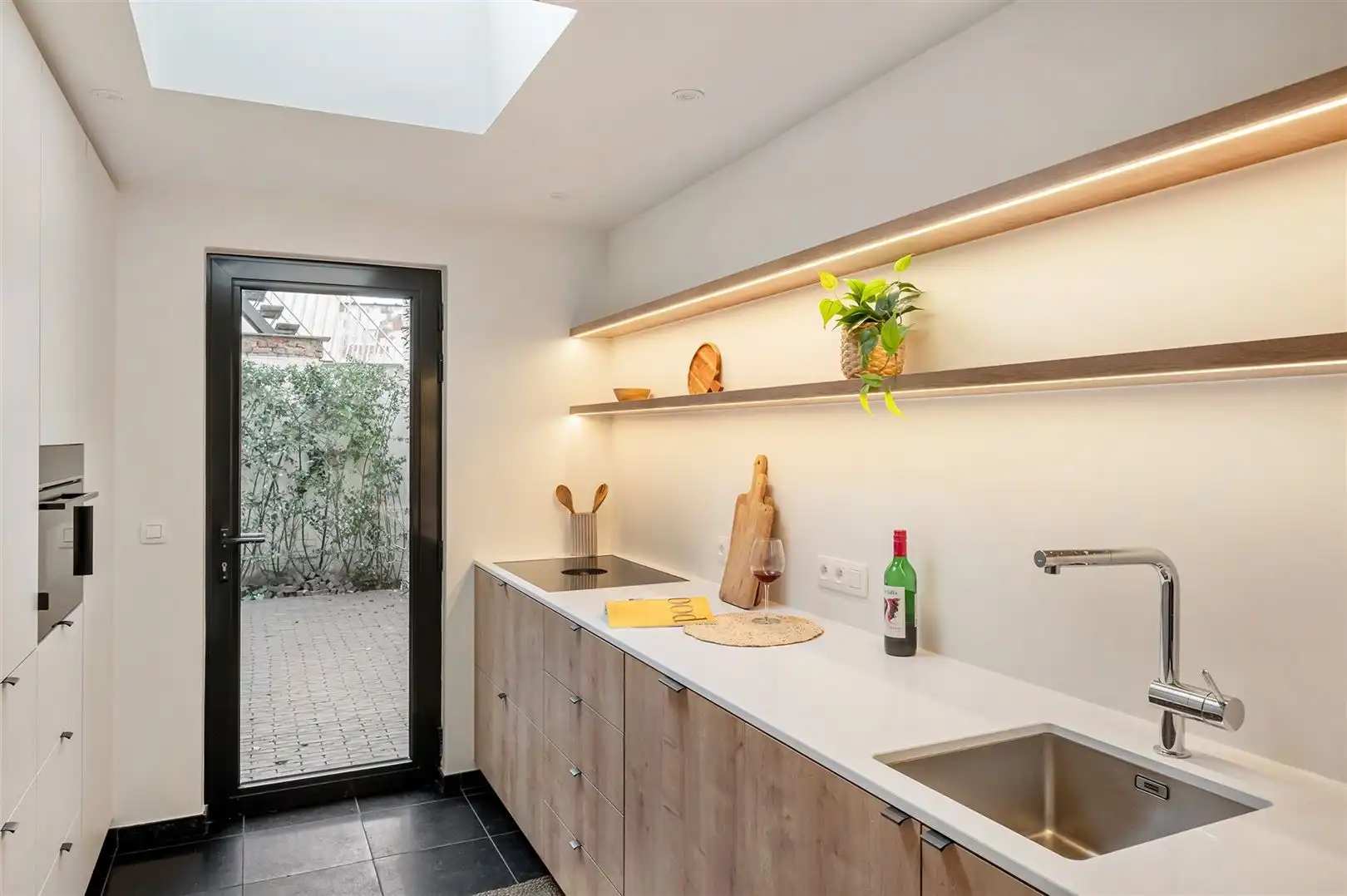 Uitzonderlijk herenhuis volledig gerenoveerd foto 11