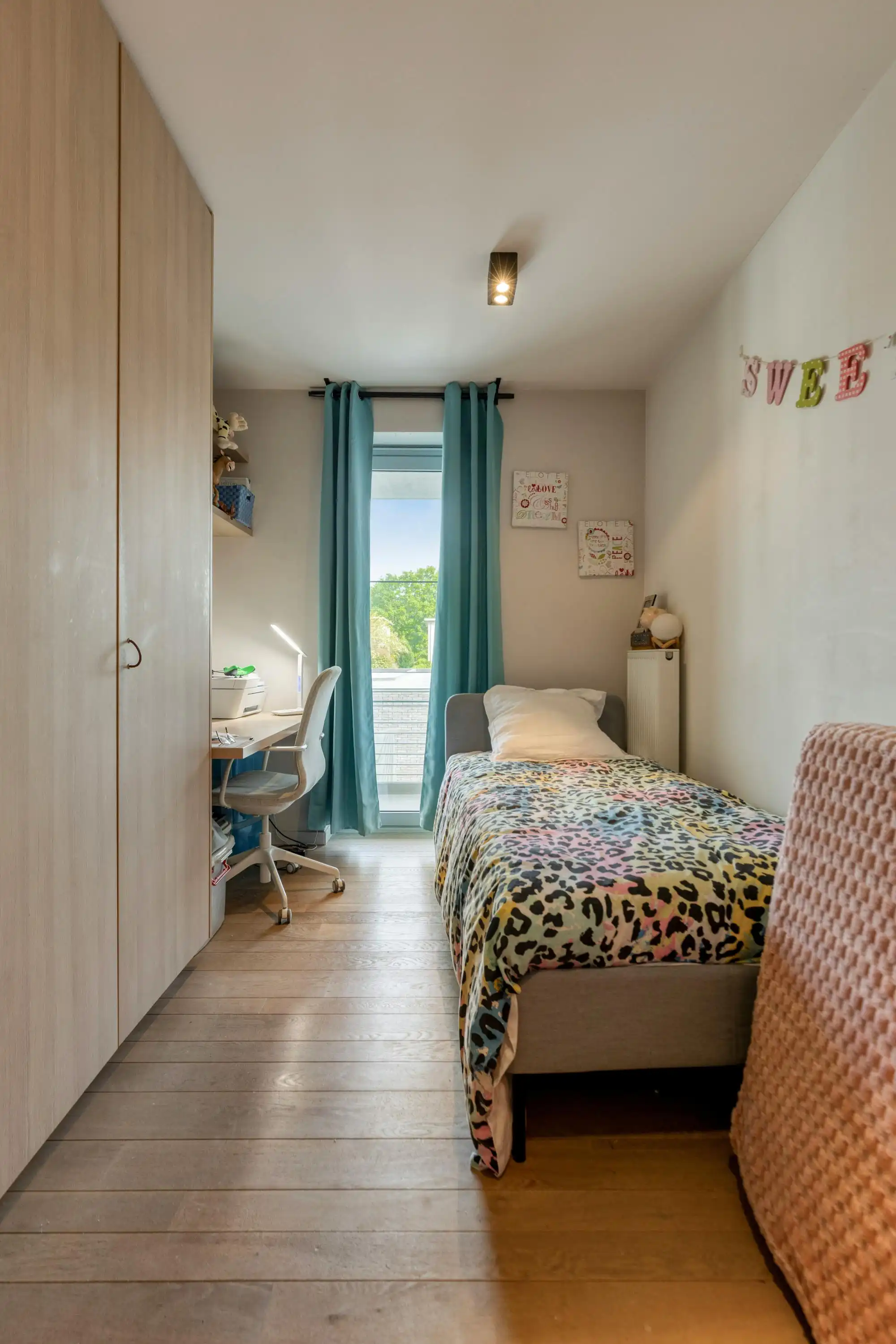 Ruim appartement met 2 slpk en garage te koop in Brasschaat foto 12