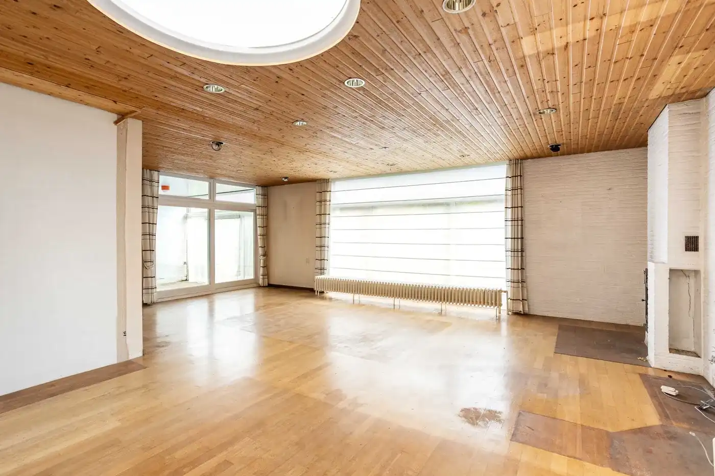 Ruime alleenstaande gelijkvloerse woning met 4 slaapkamers in Heestert foto 4