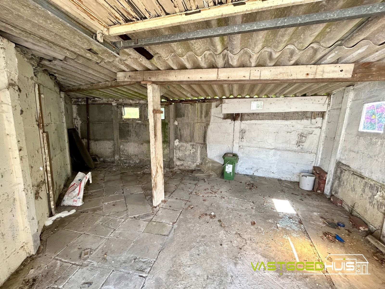 Ruime gezinswoning met garage en tuin foto 25