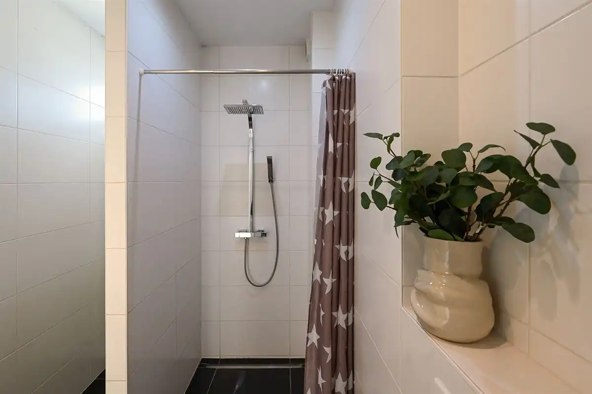 Ruim en lichtrijk appartement te Merksem foto 23