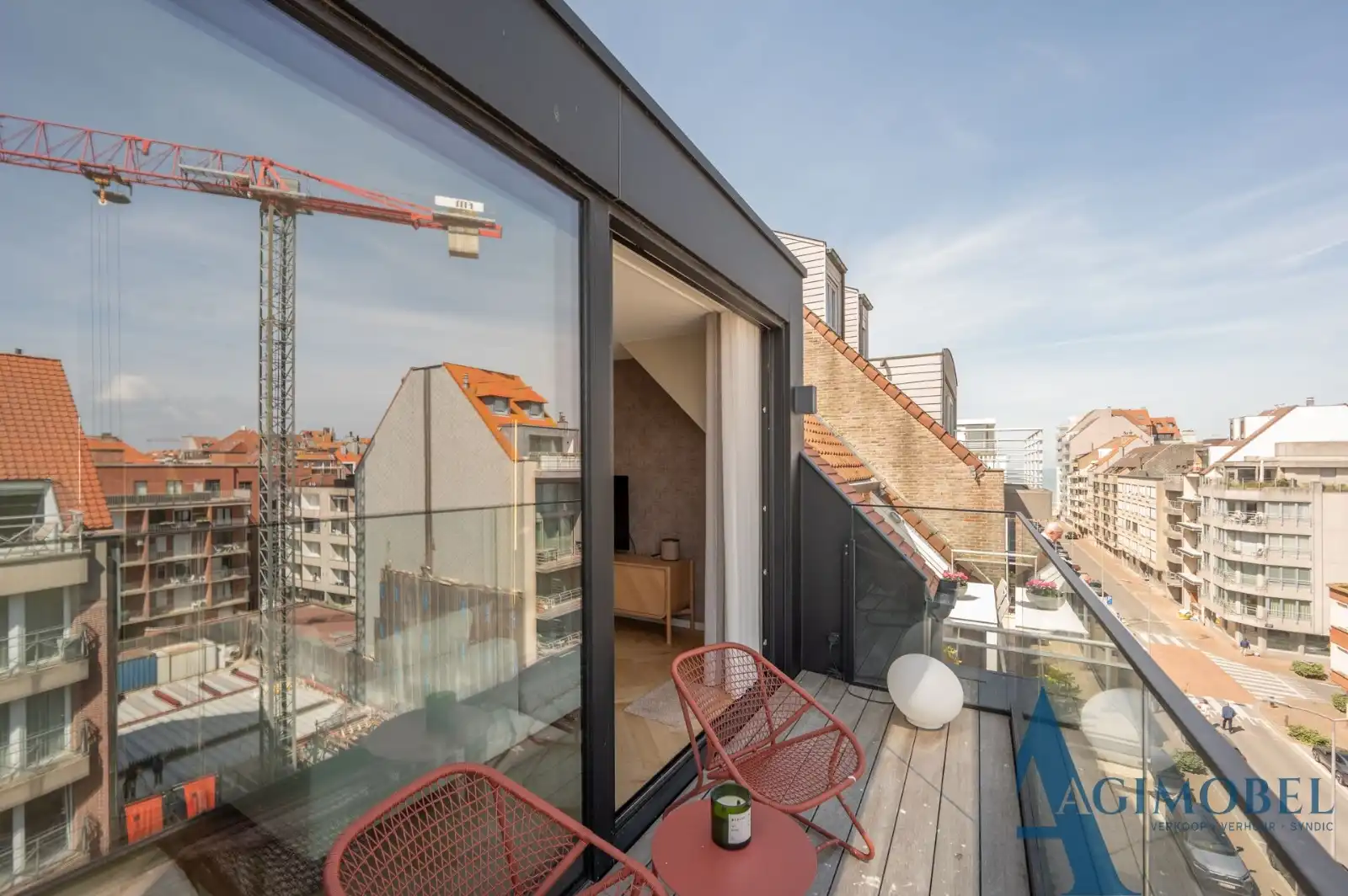 Exclusieve duplex penthouse met  ware vijfsterrenbeleving op een boogscheut van de Zeedijk. foto 3