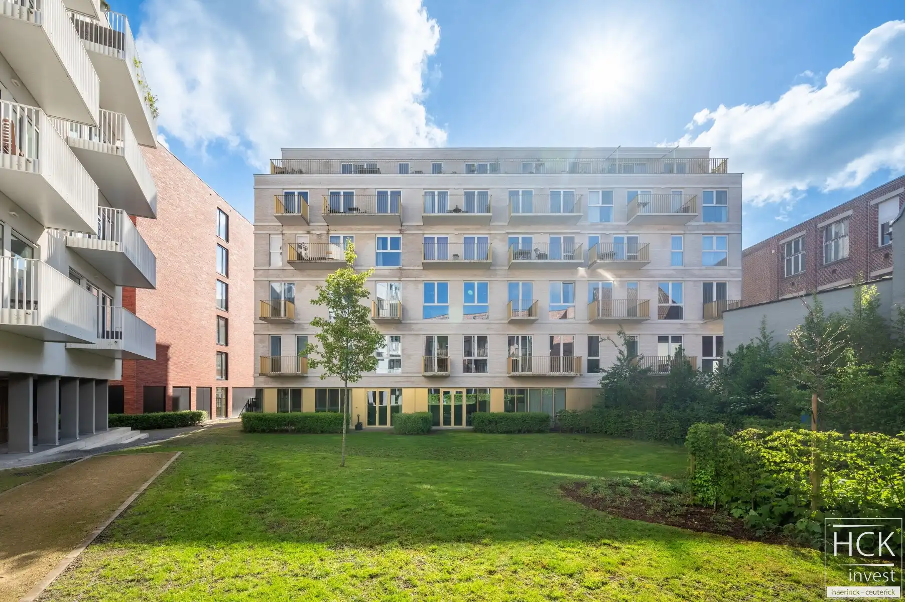 KORTRIJK - Instapklaar en energiezuinig appartement op toplocatie! foto 9