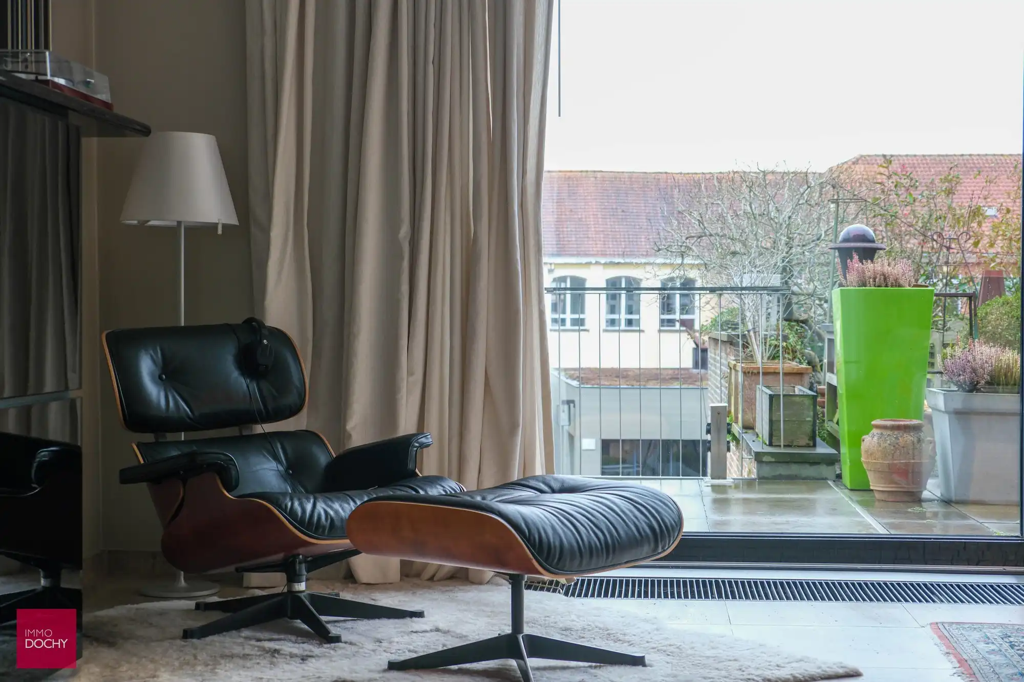 Heel ruime stadswoning met kantoren en tuin foto 7