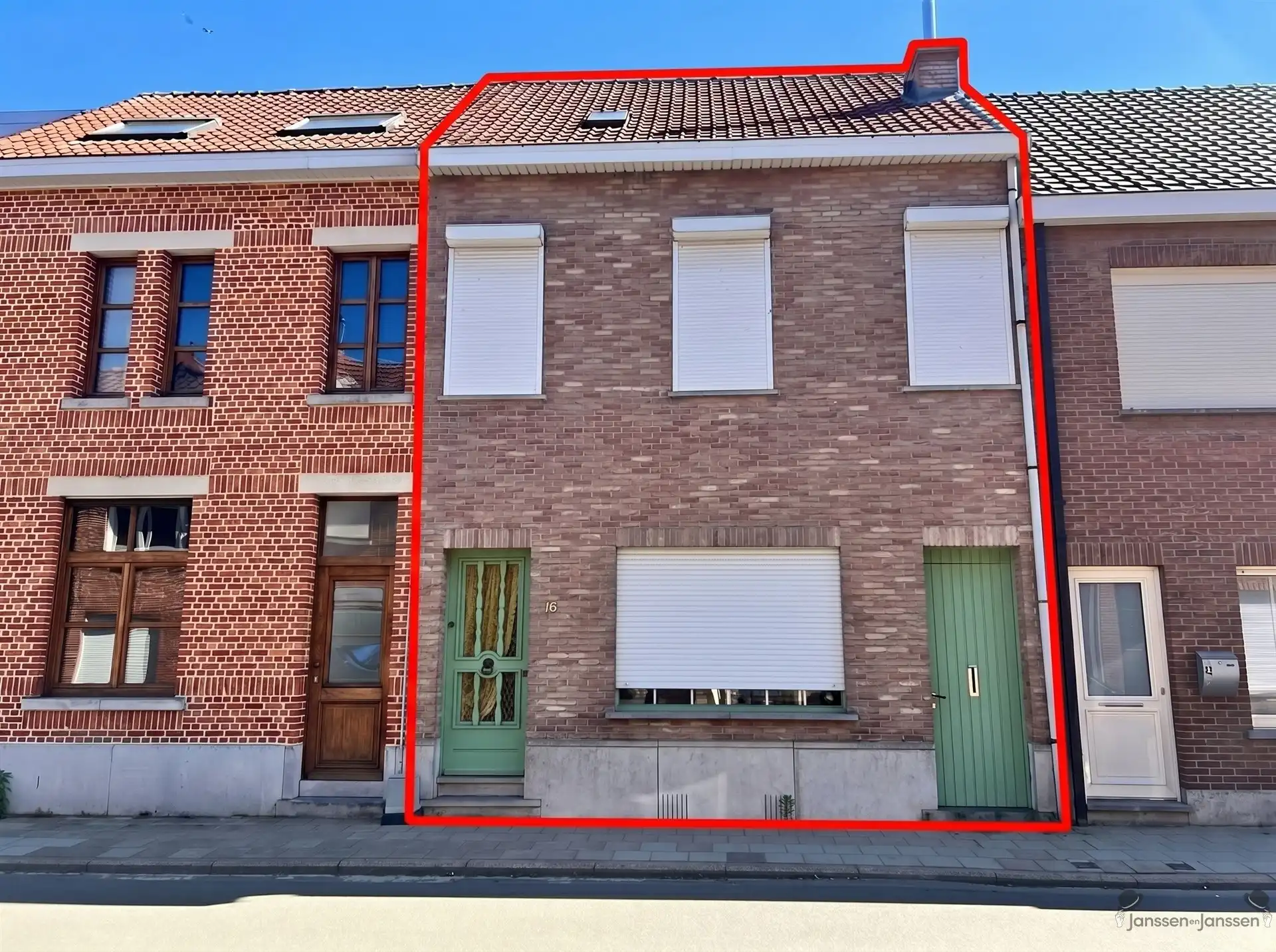 centrumwoning met veel ruimte en garage. foto 2