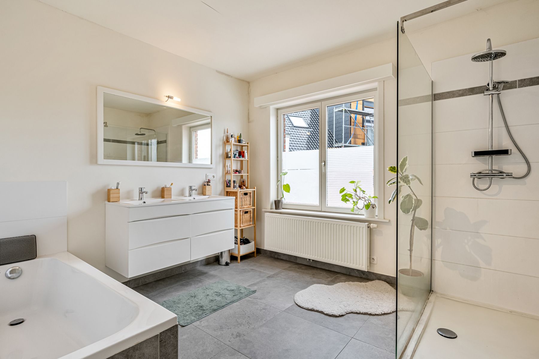 FLORA: gerenoveerde woning met 3 kamers op TOP-locatie! foto 10