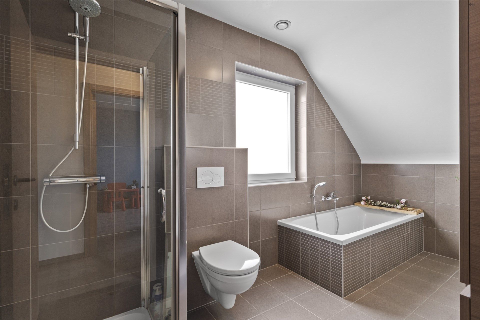 instapklaar en goed onderhouden woning foto 16