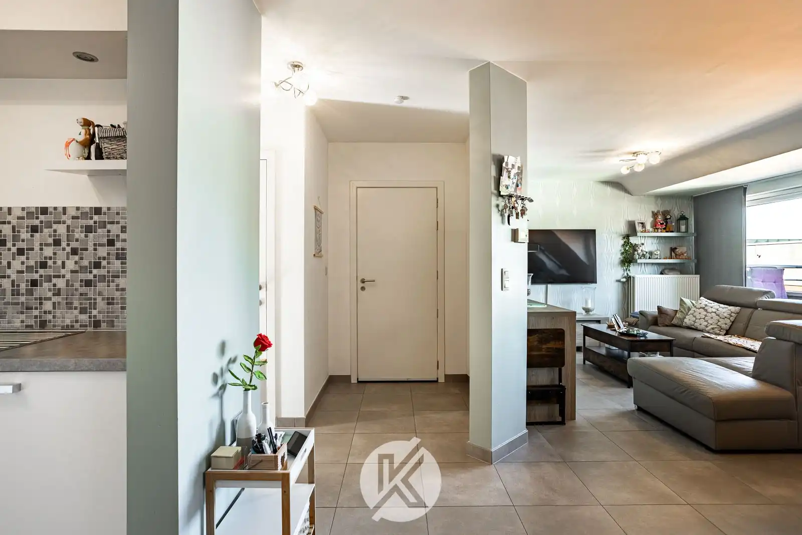 Moderne duplex met 2 slaapkamers en garage foto 3