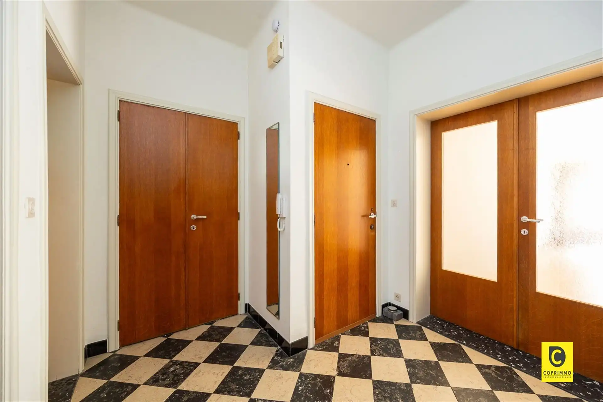 Charmant gelijkvloers appartement met tuin! foto 4