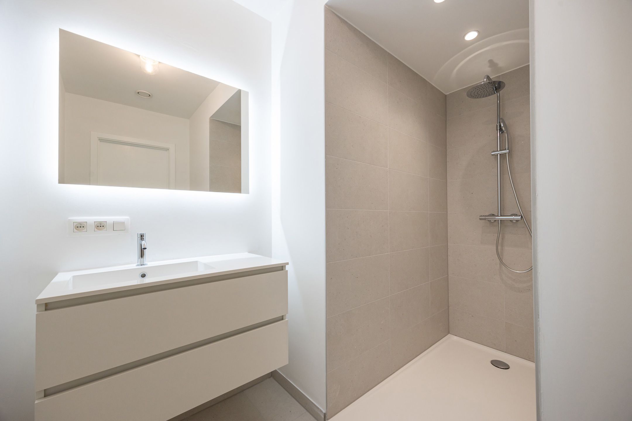 Nieuwbouw appartement met terras en kelderberging  foto 10