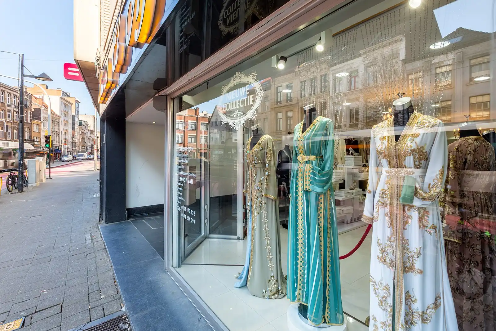 Handelsruimte te koop op een toplocatie met veel passage foto 5