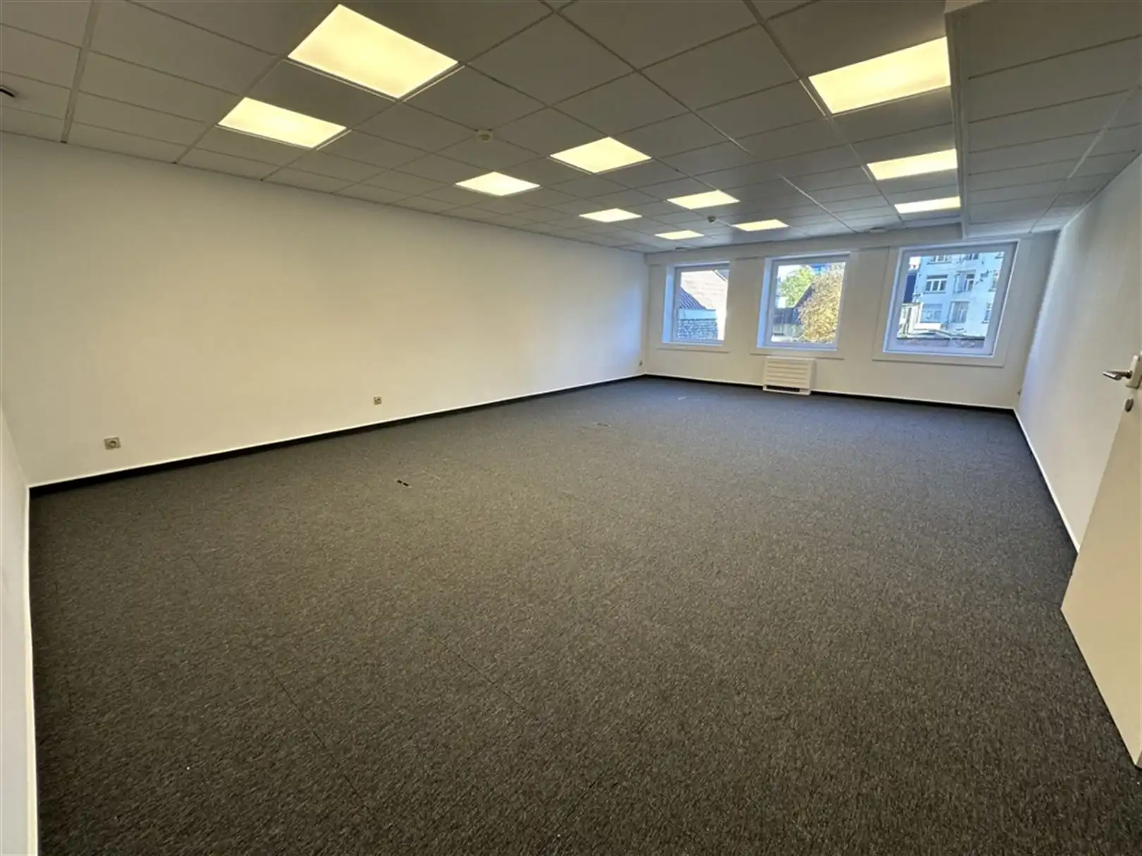 Kantoor op toplocatie met parkeerplaatsen centrum Kortrijk foto 4