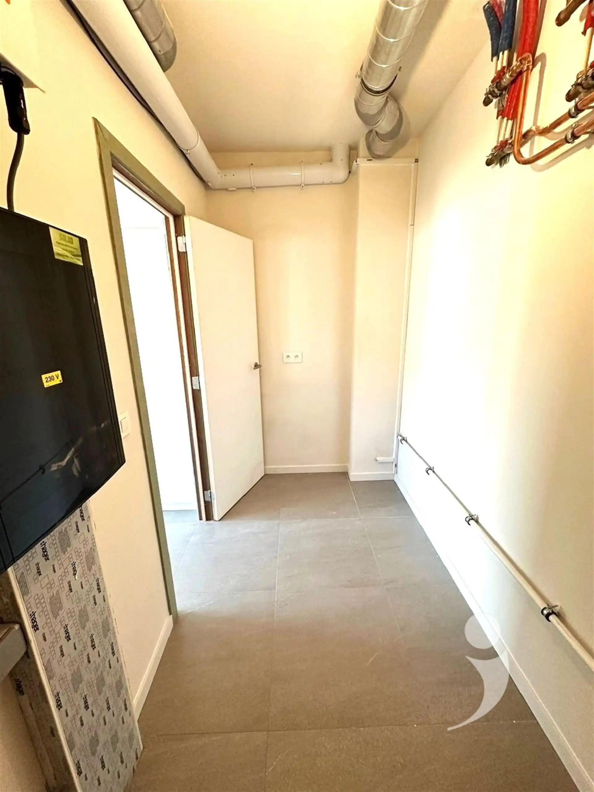 Knap vernieuwbouwappartement foto 7