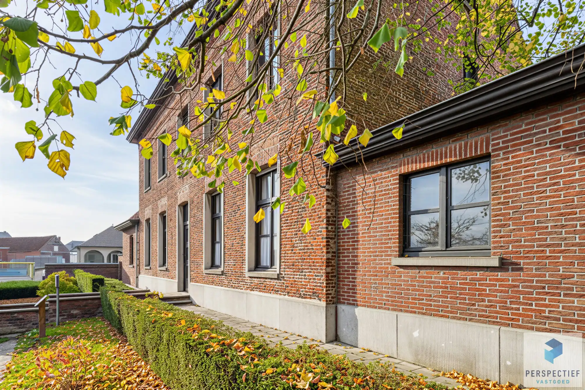 Grote pastoriewoning op Toplocatie – Ideaal voor Wonen, Werken of Horeca foto 3