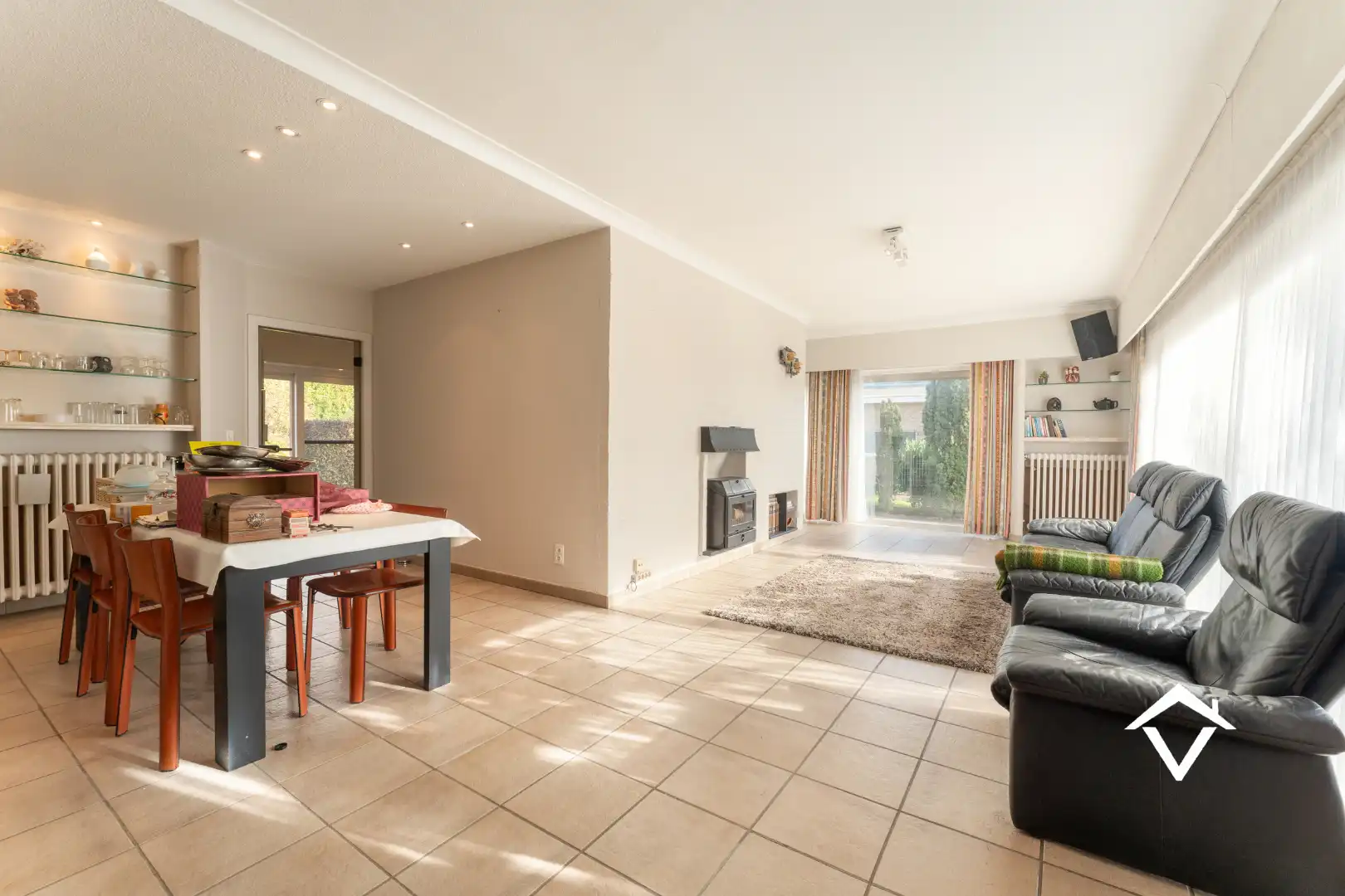 Woning met 4 slaapkamers en garage te Koekelare foto 5