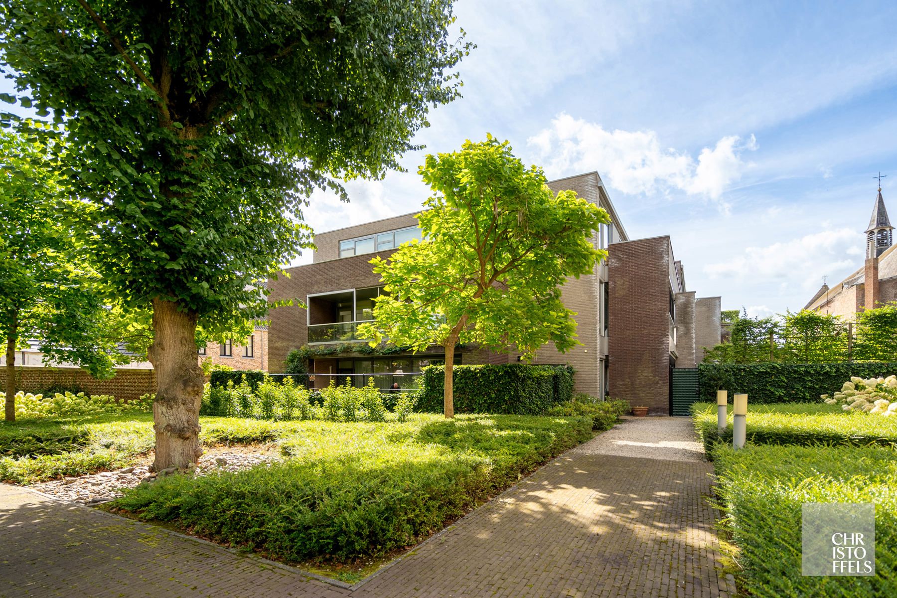 Villa appartement van 186m² met een terras van 46m² in een parkresidentie! foto 30