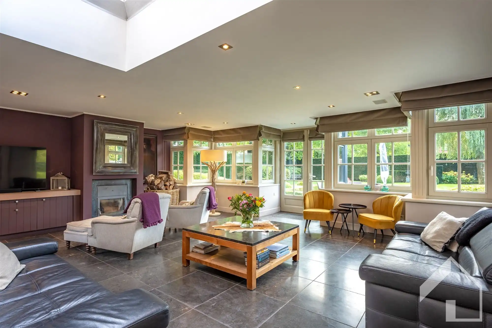 Exclusieve villa met loods, prachtige tuin en topafwerking op ruim 7.400 m²  foto 9