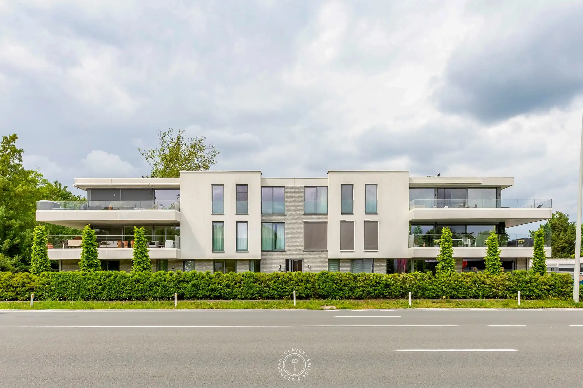 Energiezuinig gelijkvloers appartement met ruim terras foto {{pictureIndex}}
