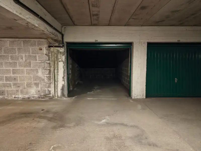 Garages Yslandplein - Individuele garagebox te huur met centrale ligging, vlakbij de zeedijk en het centrum van Oostduinkerke-bad! foto 5