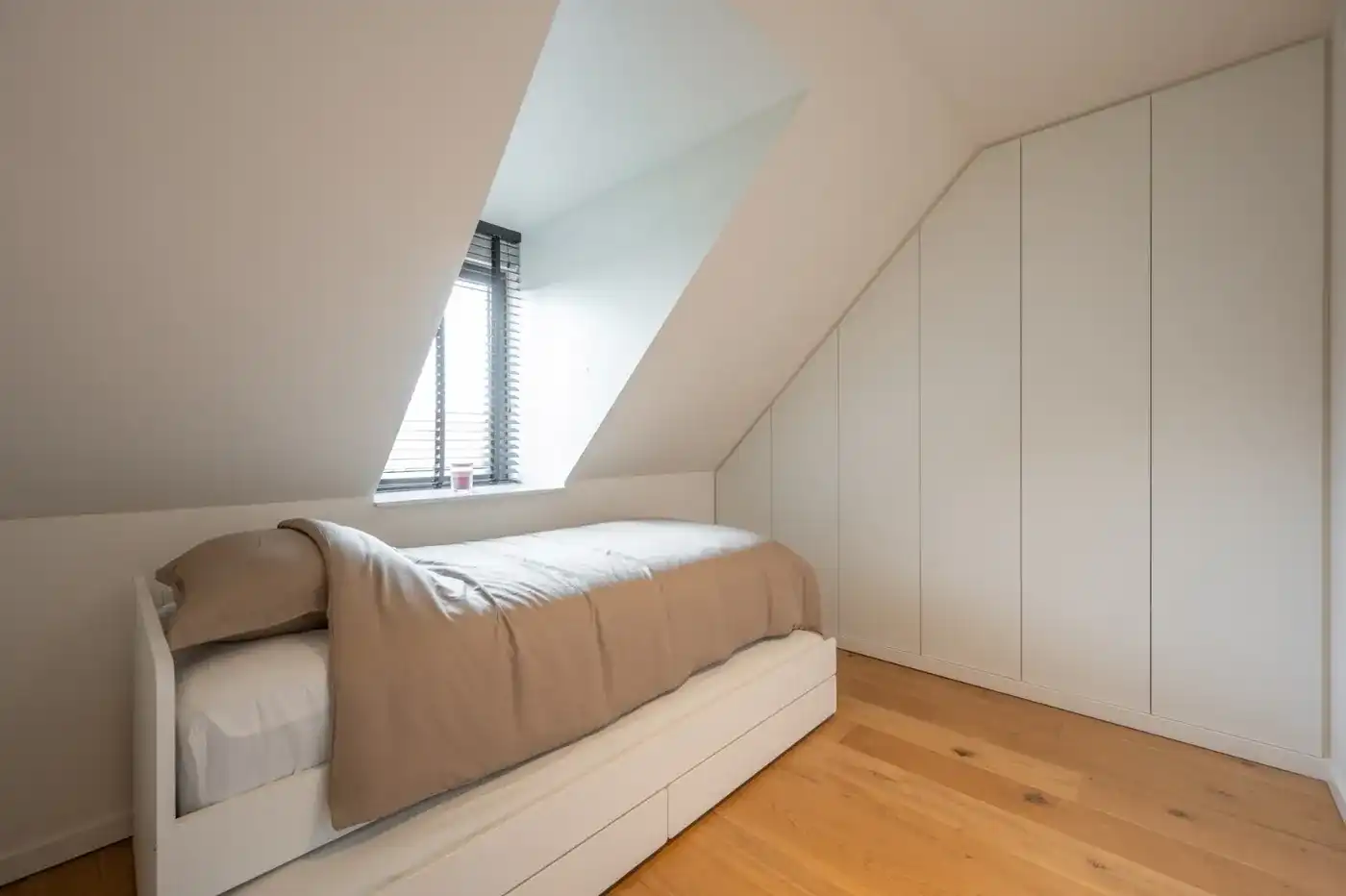Prachtig gemeubeld duplex appartement in Duinenwater met 2 terrassen en zijdelings meerzicht foto 15