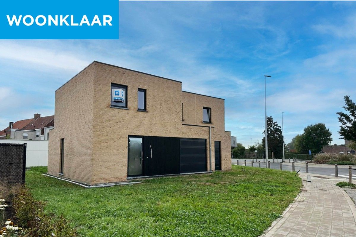 Laatste halfopen woning met vlotte bereikbaarheid foto {{pictureIndex}}