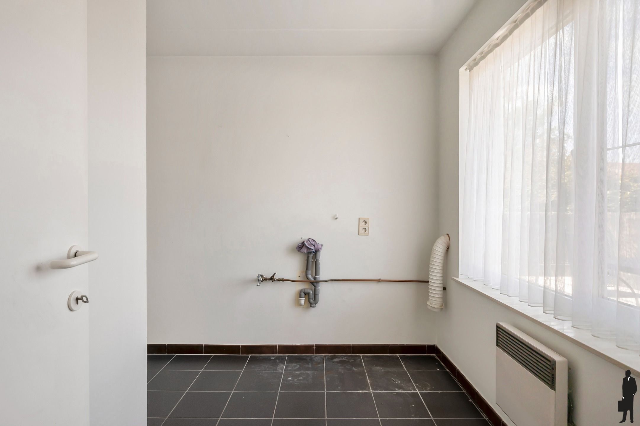 Ruim appartement met terras in het centrum van Nieuwmoer foto 15