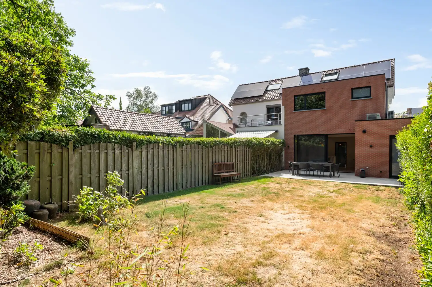 Instapklare woning met 4 slpkrs in hartje Edegem foto 23