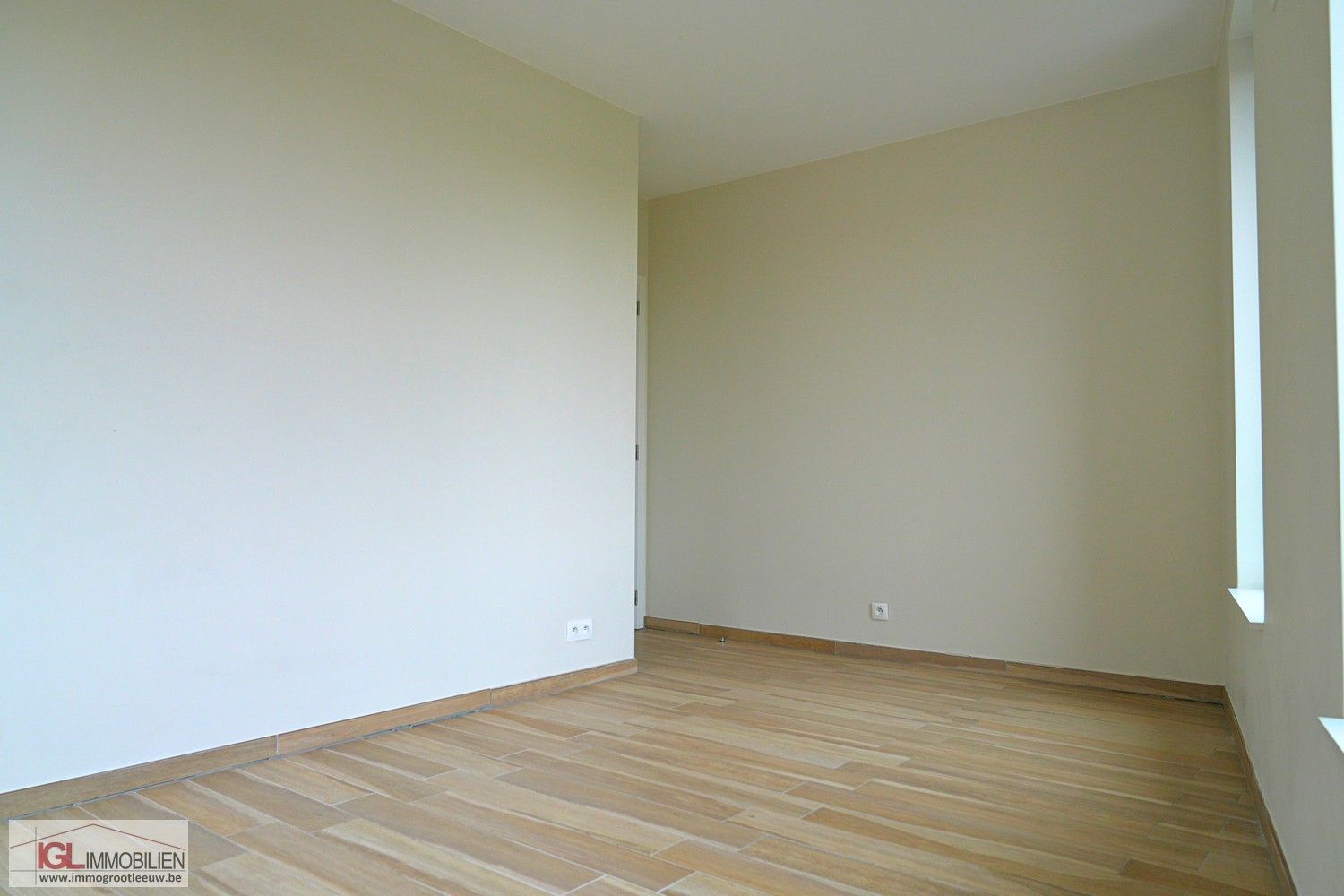 Modern appartement met terras, parkeerplaats en kelder foto 6