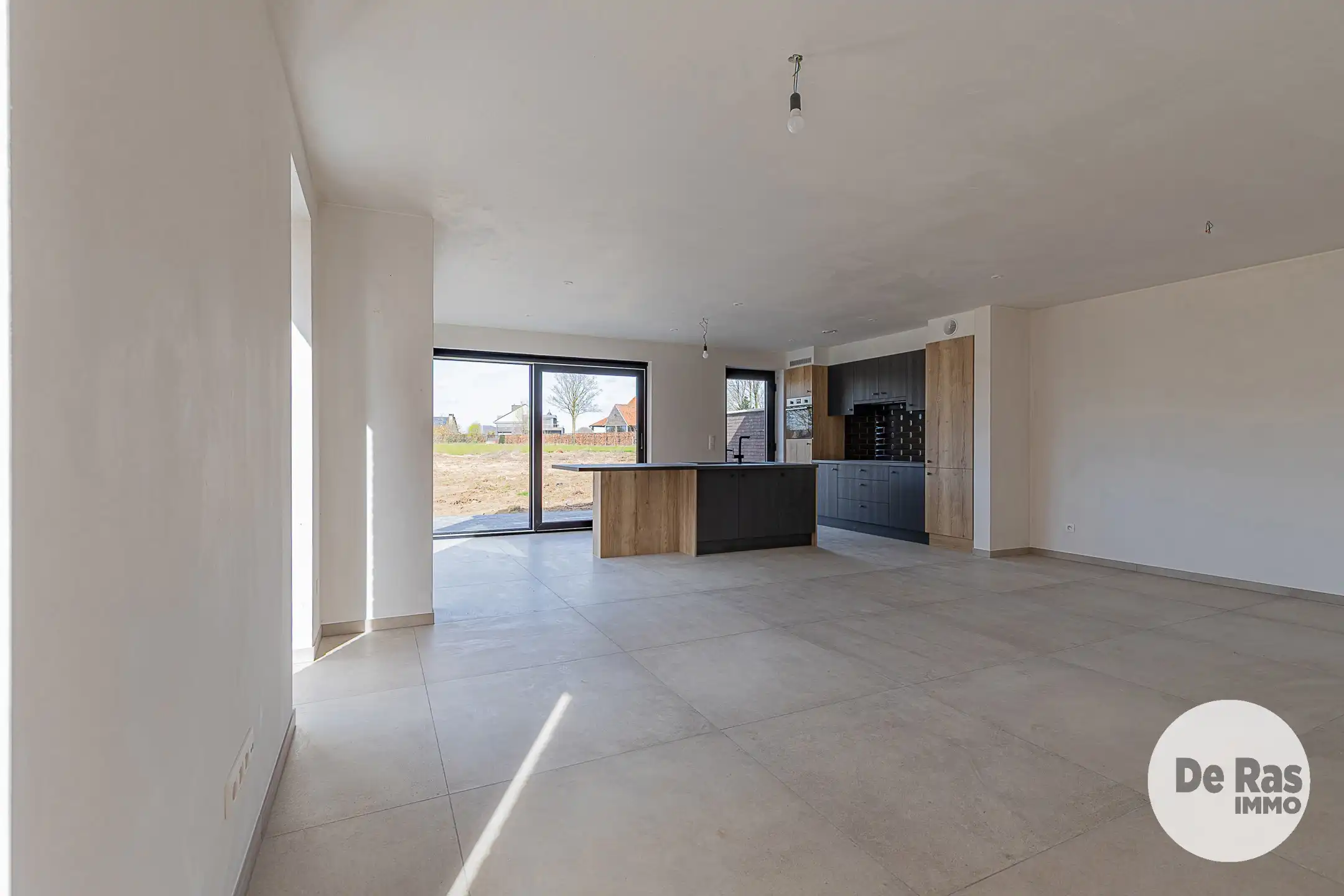 HELDERGEM - Tijdloze nieuwbouw voorzien van alle comfort foto {{pictureIndex}}