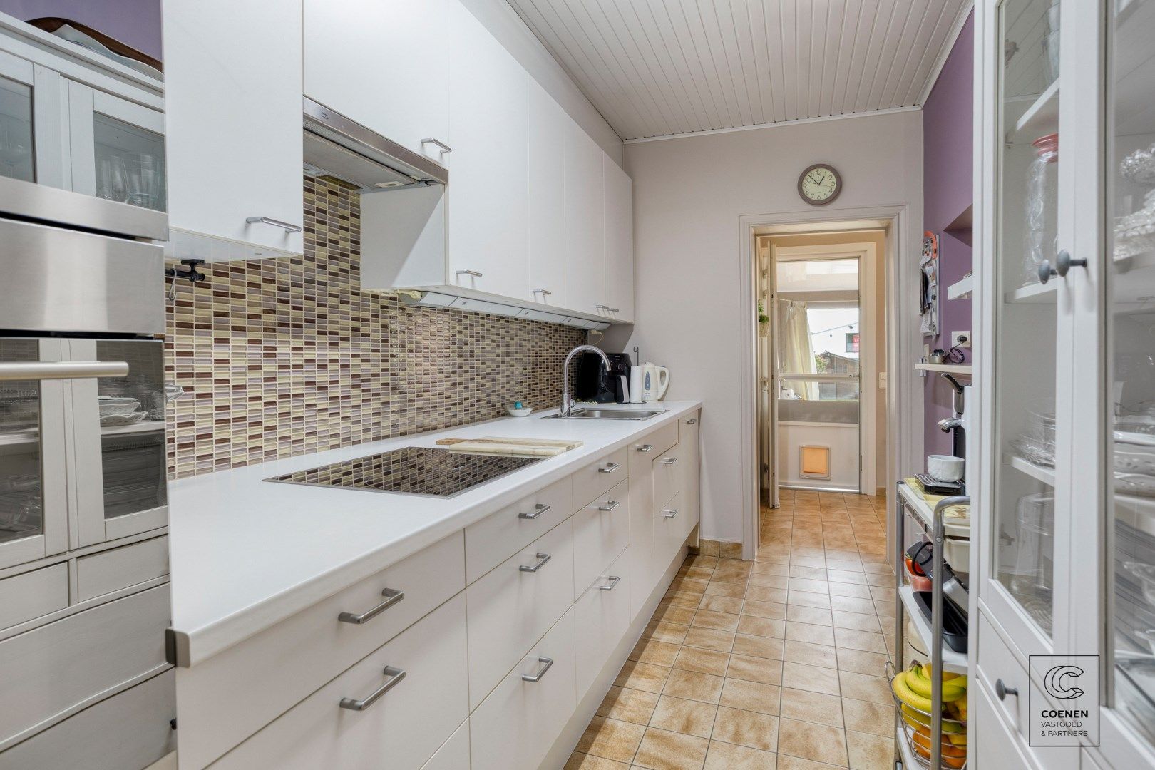 Instapklare woning met 2 slpk, ruime garage en zonnige tuin op TOPlocatie te Wommelgem!  foto 10
