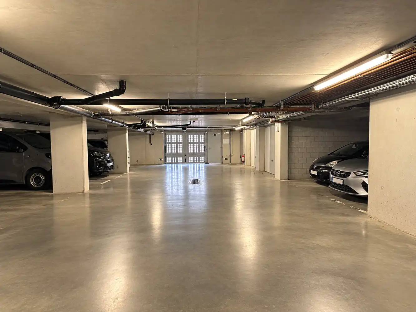 Gelijkvloers appartement met EPC label A, ruim terras en autostaanplaats foto 11