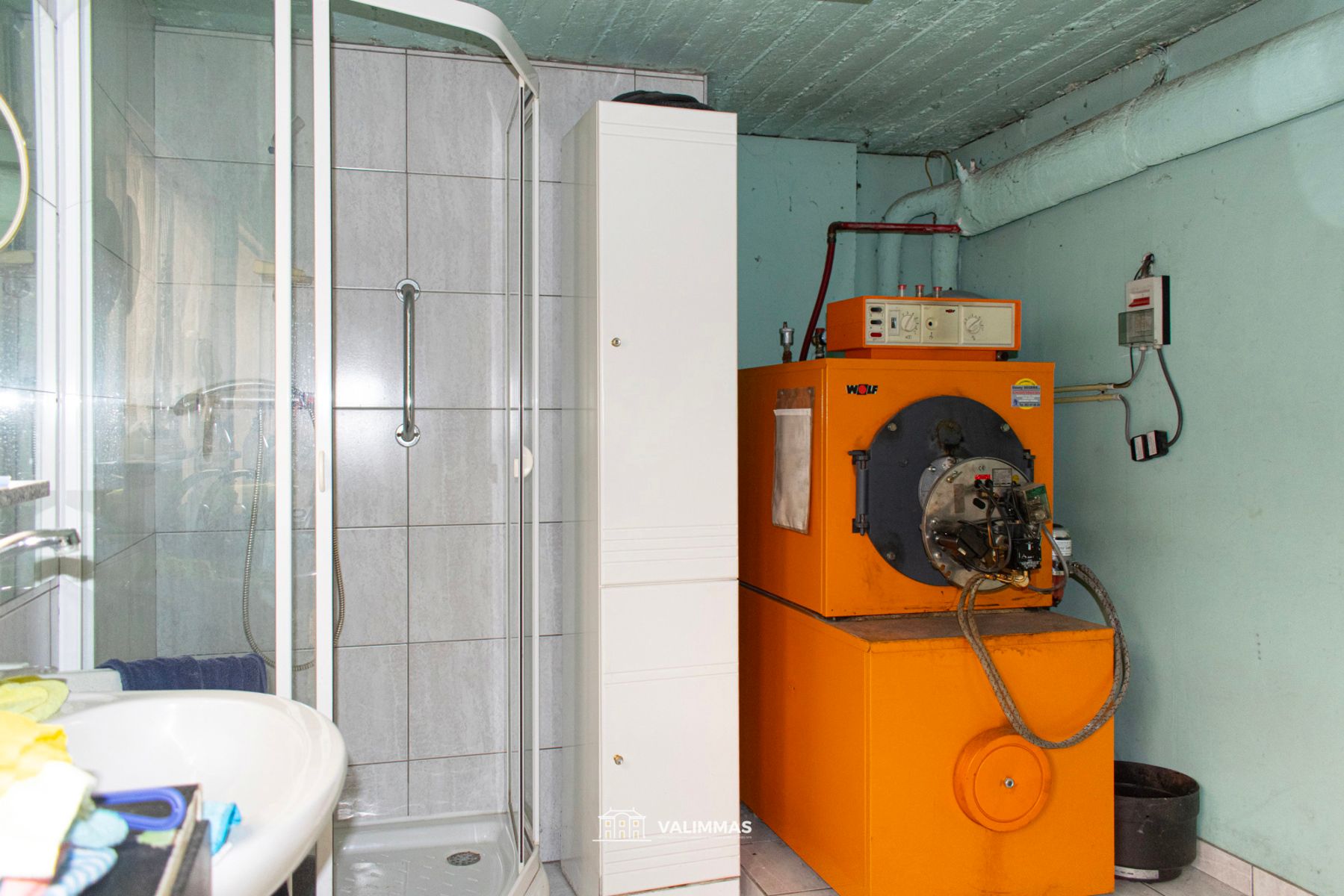 Ruime woning mt bijgebouwen & atelier (achteraan bereikbaar) foto 8