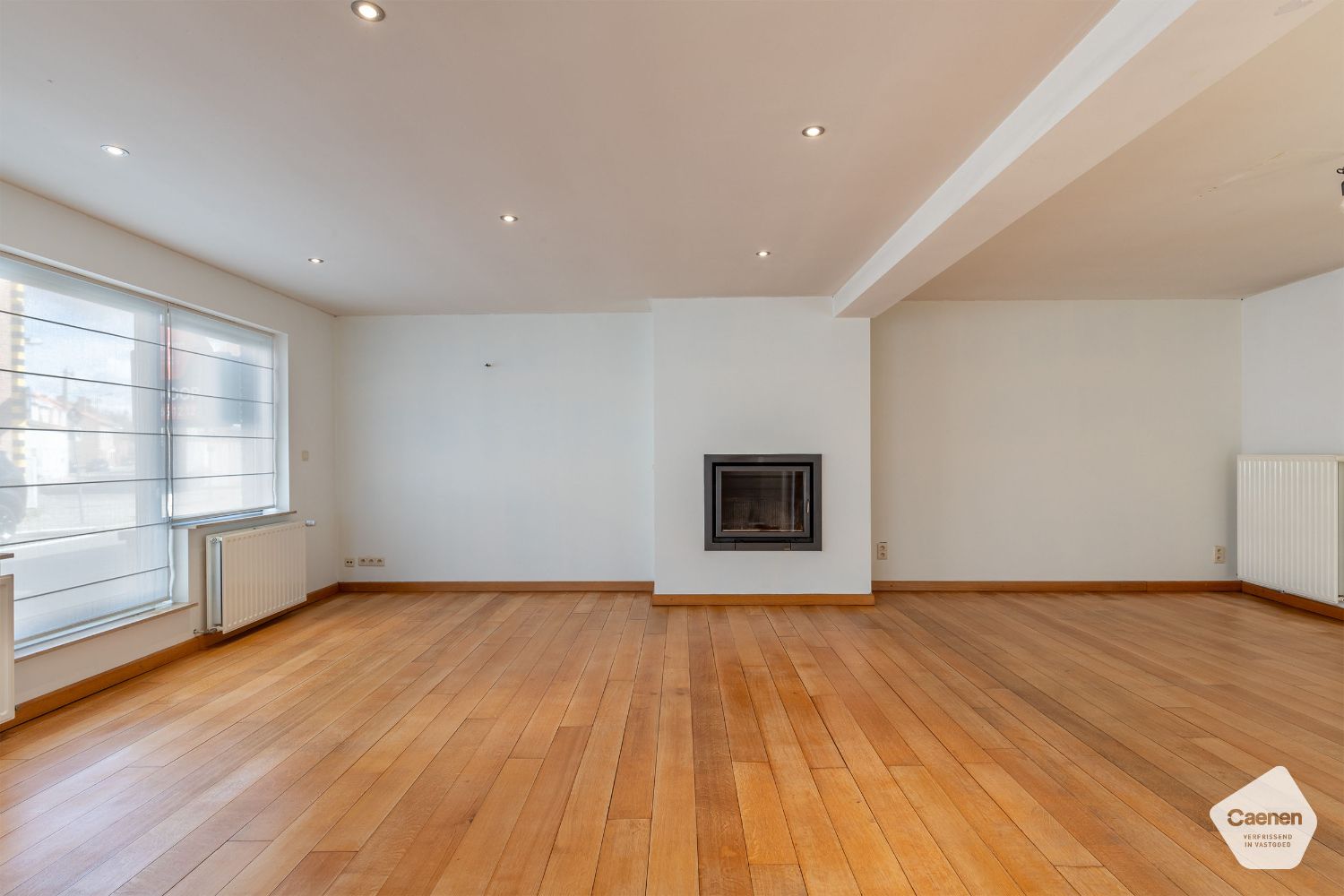 MOOIE VEELZIJDIGE & RUIME HALF-OPEN WONING in het centrum van Ruddervoorde met GARAGE foto 4