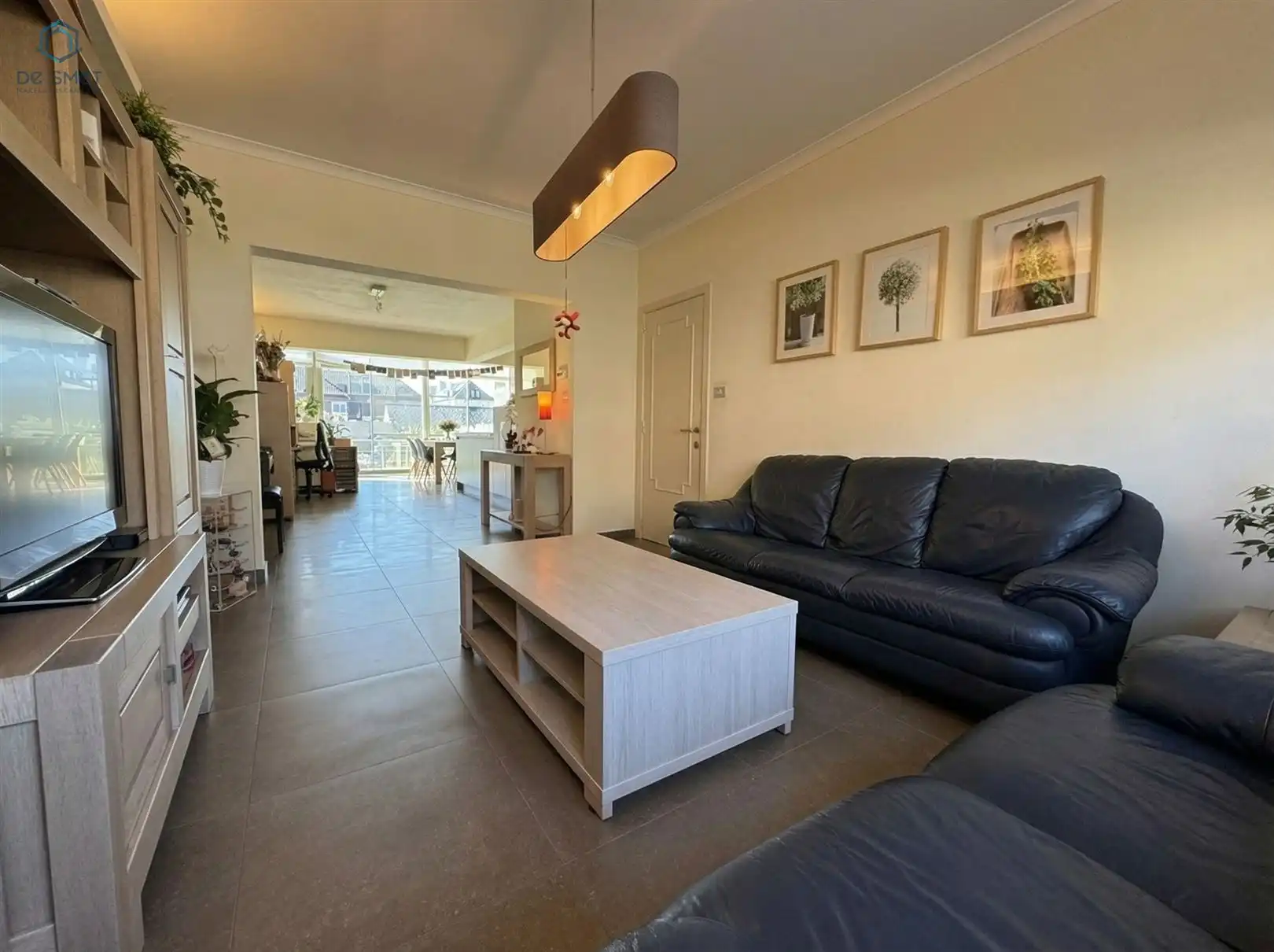 Verrassend ruime instapklare woning met 5 slaapkamers, garage en zonnepanelen! foto 5