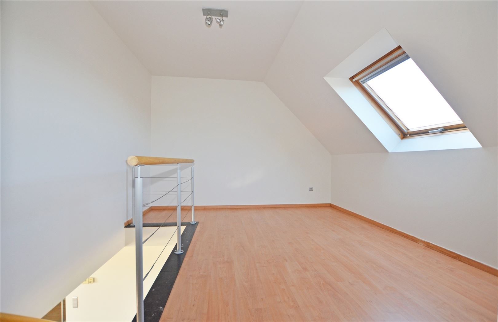 Instapklaar duplex-appartement op centrale ligging foto 13