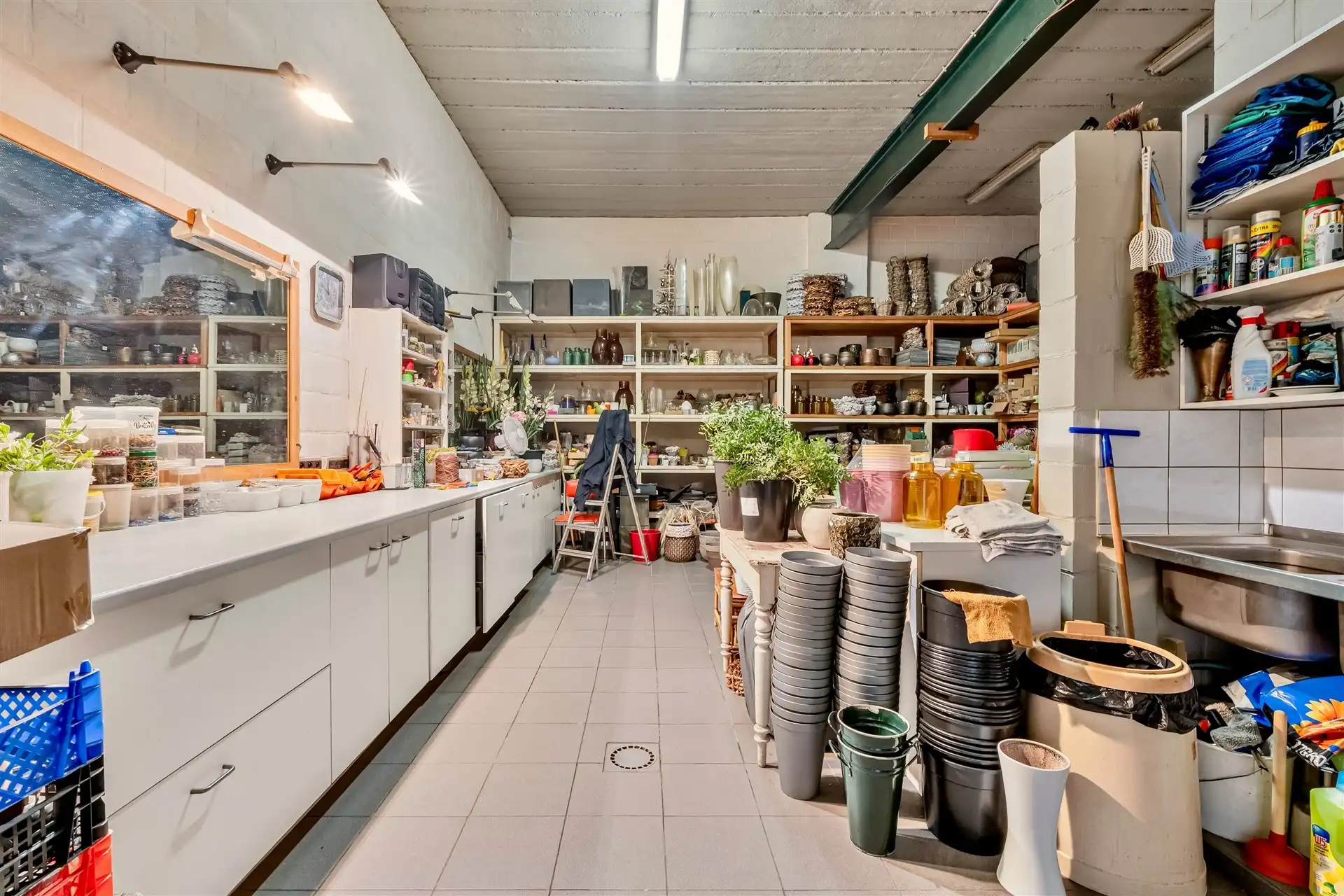 Veelzijdig handelspand met woongelegenheid op toplocatie foto 12