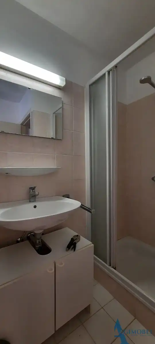 Ruim appartement met 2 slaapkamers op toplocatie, op slechts 50 meter van de Zeedijk! foto 7