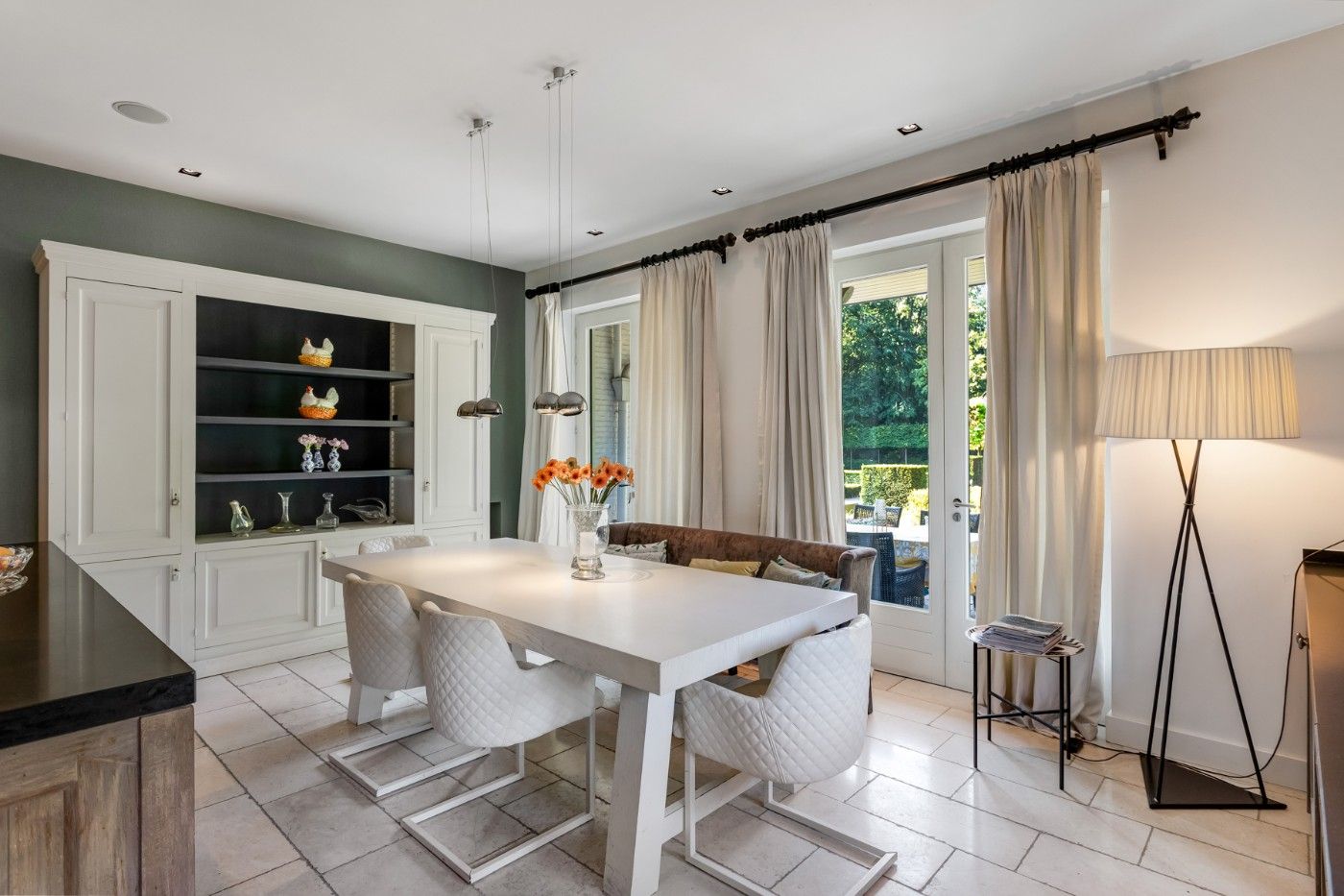 Luxueuze villa met 5 slpk., 3 badkamers, garage en zwembad op domein van 3149m² foto 29