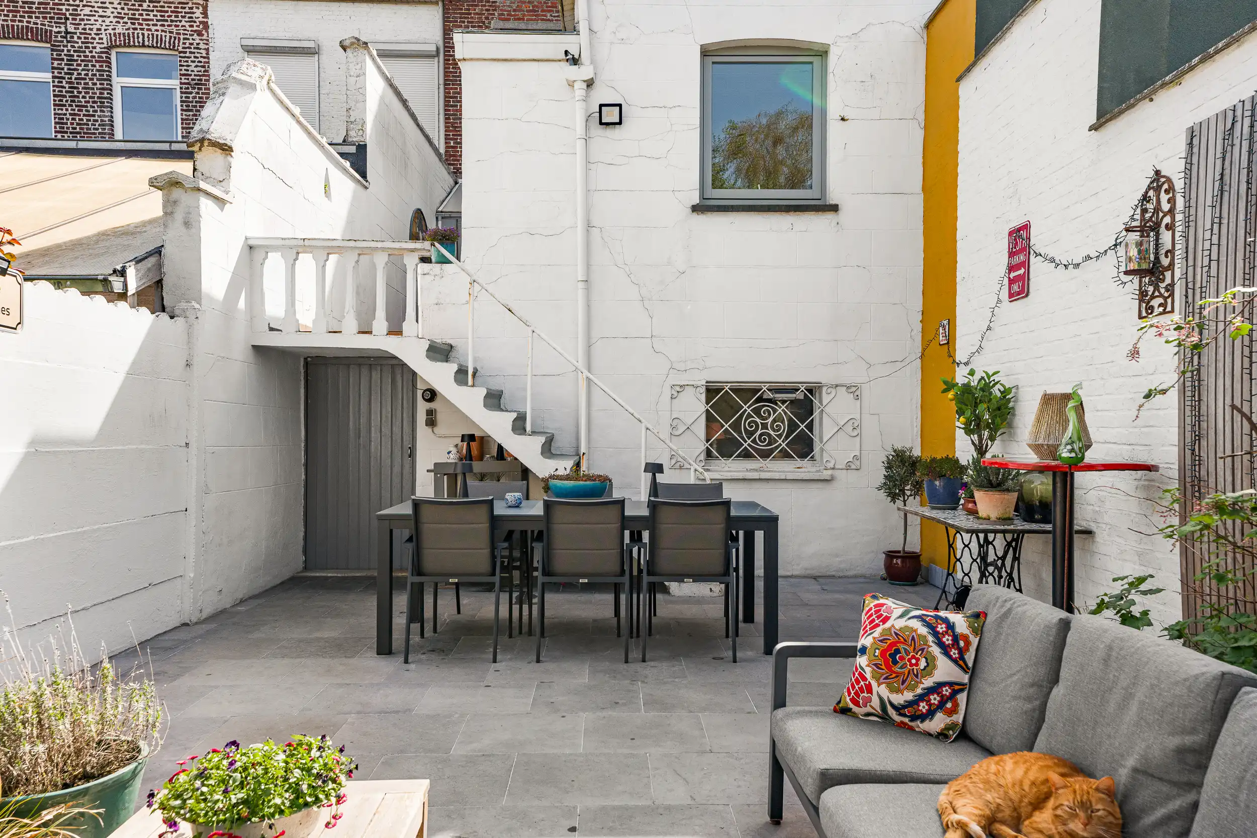 Charmante woning met diepe tuin én achteruitgang in centrum foto 16