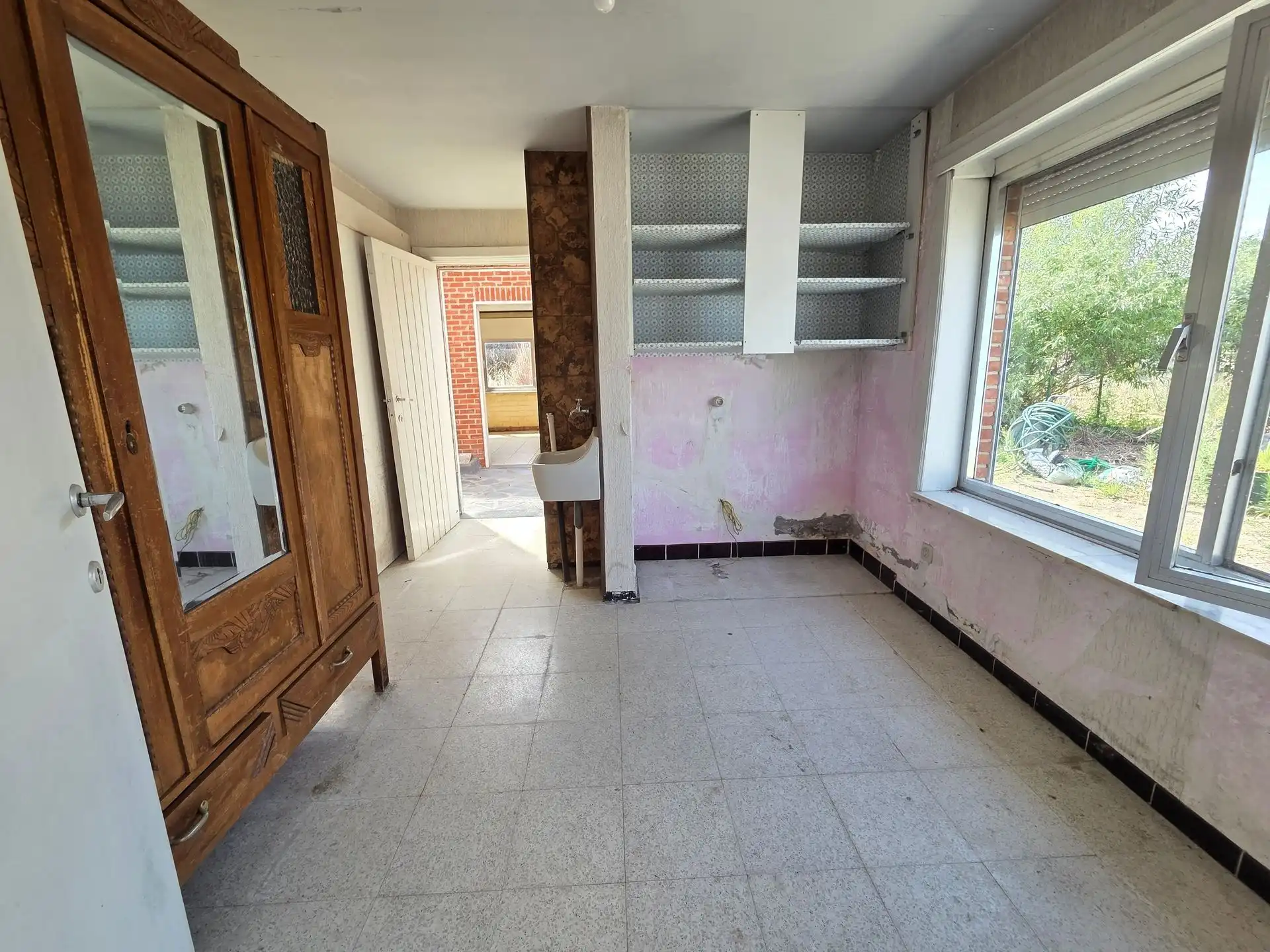 Te renoveren woning, rustig gelegen op een zuidgericht perceel van 581m² foto 12