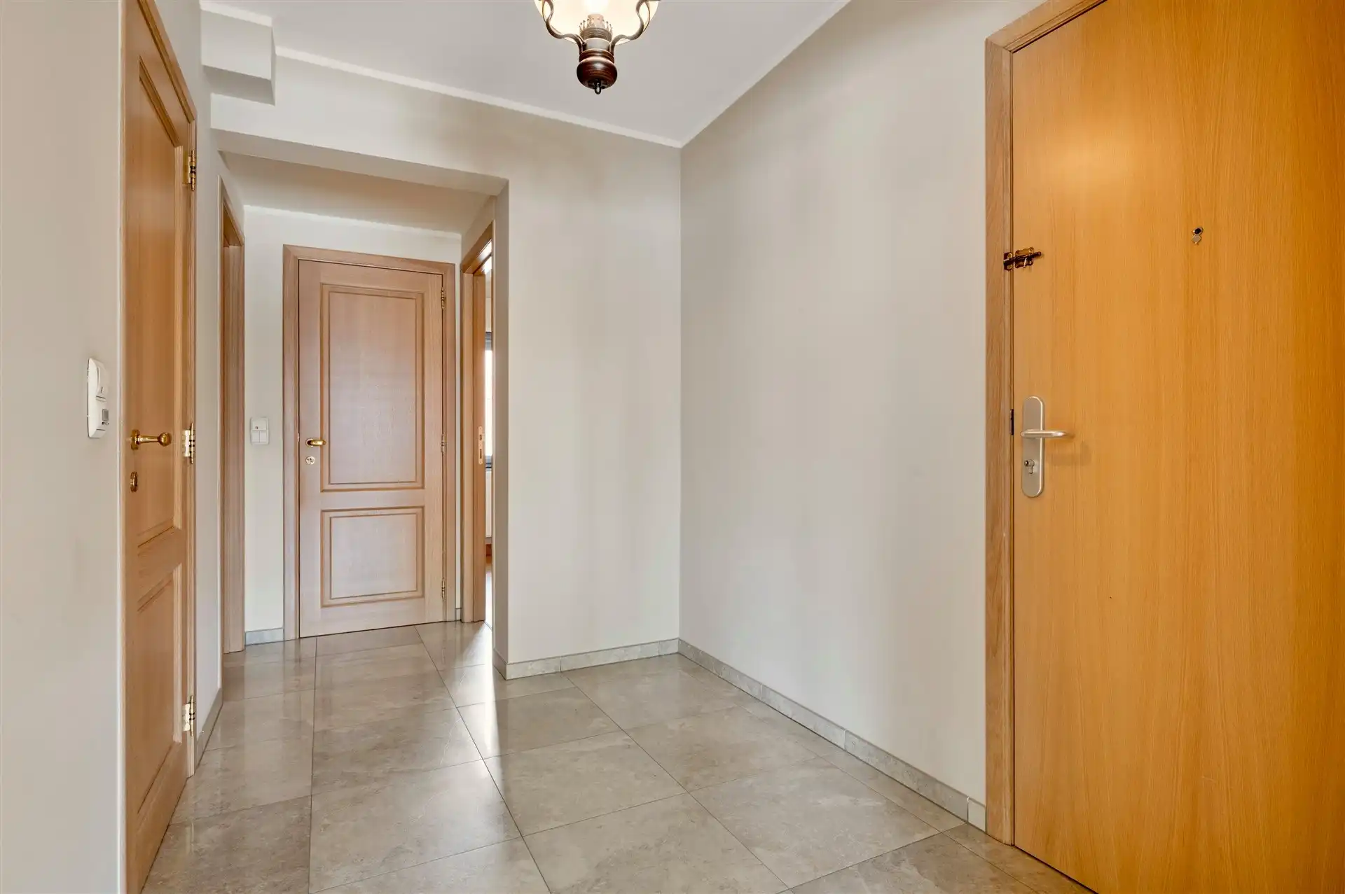 Uiterst centraal gelegen appartement met 2 slpks foto 12