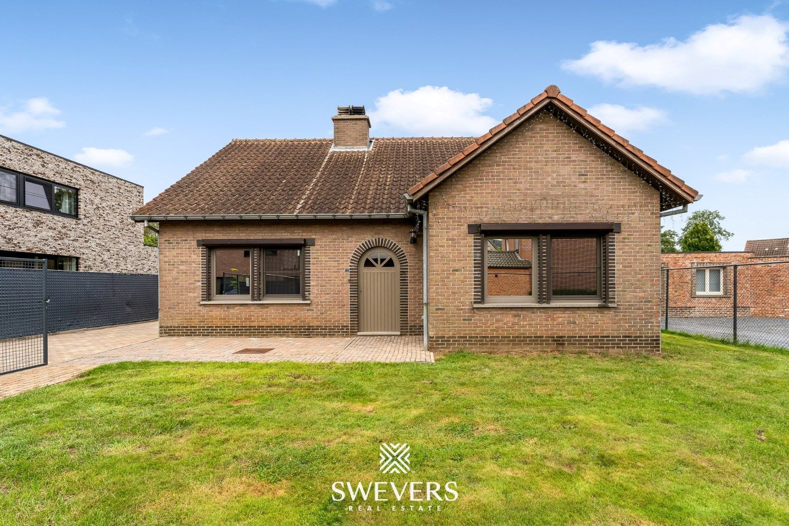 Gerenoveerde woning met mogelijkheid tot 5de slaapkamer foto {{pictureIndex}}